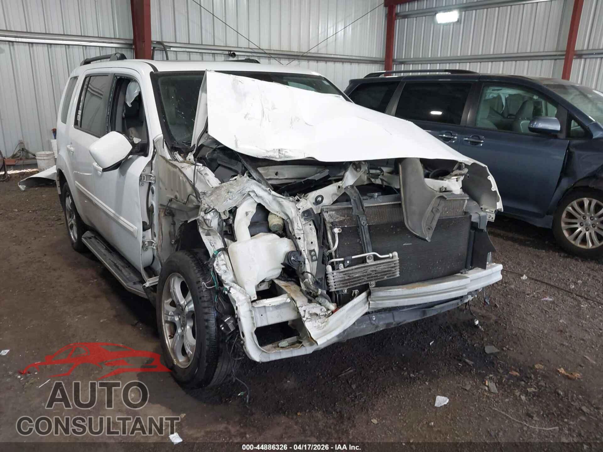 HONDA PILOT 2015 - 5FNYF4H53FB002926