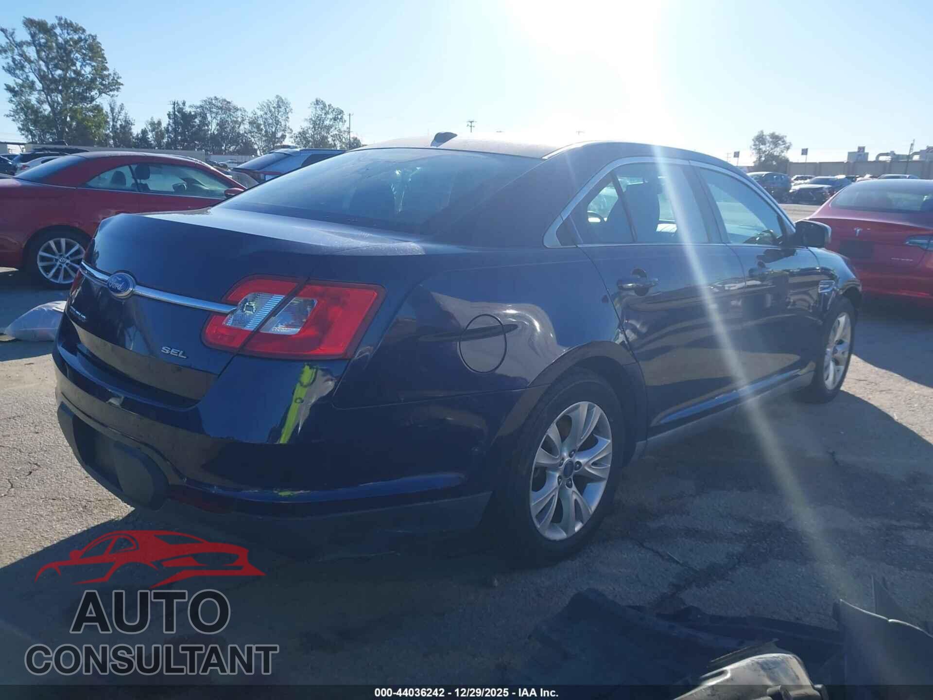 FORD TAURUS 2011 - 1FAHP2EW8BG165981