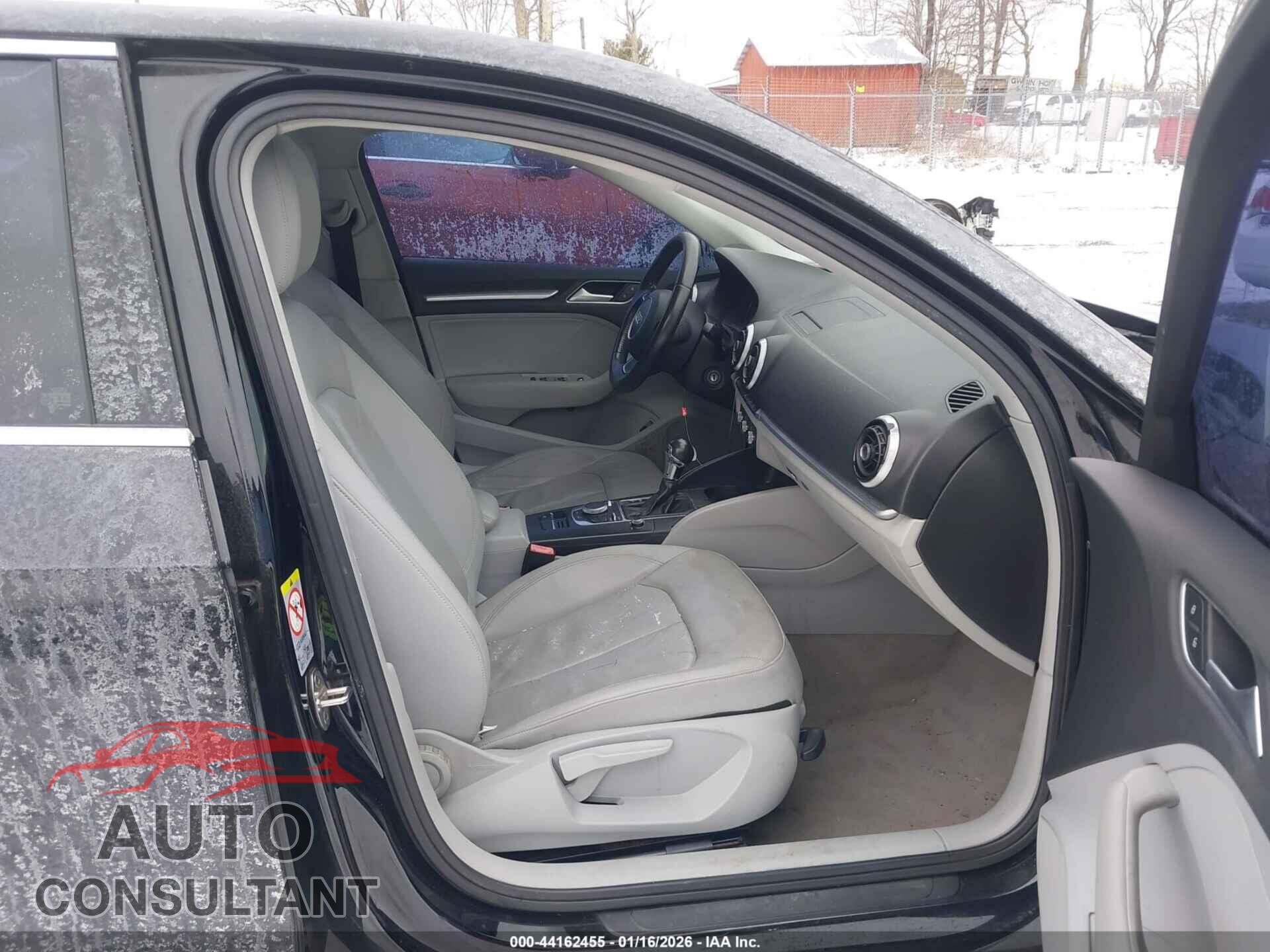 AUDI A3 2015 - WAUACGFF4F1001815