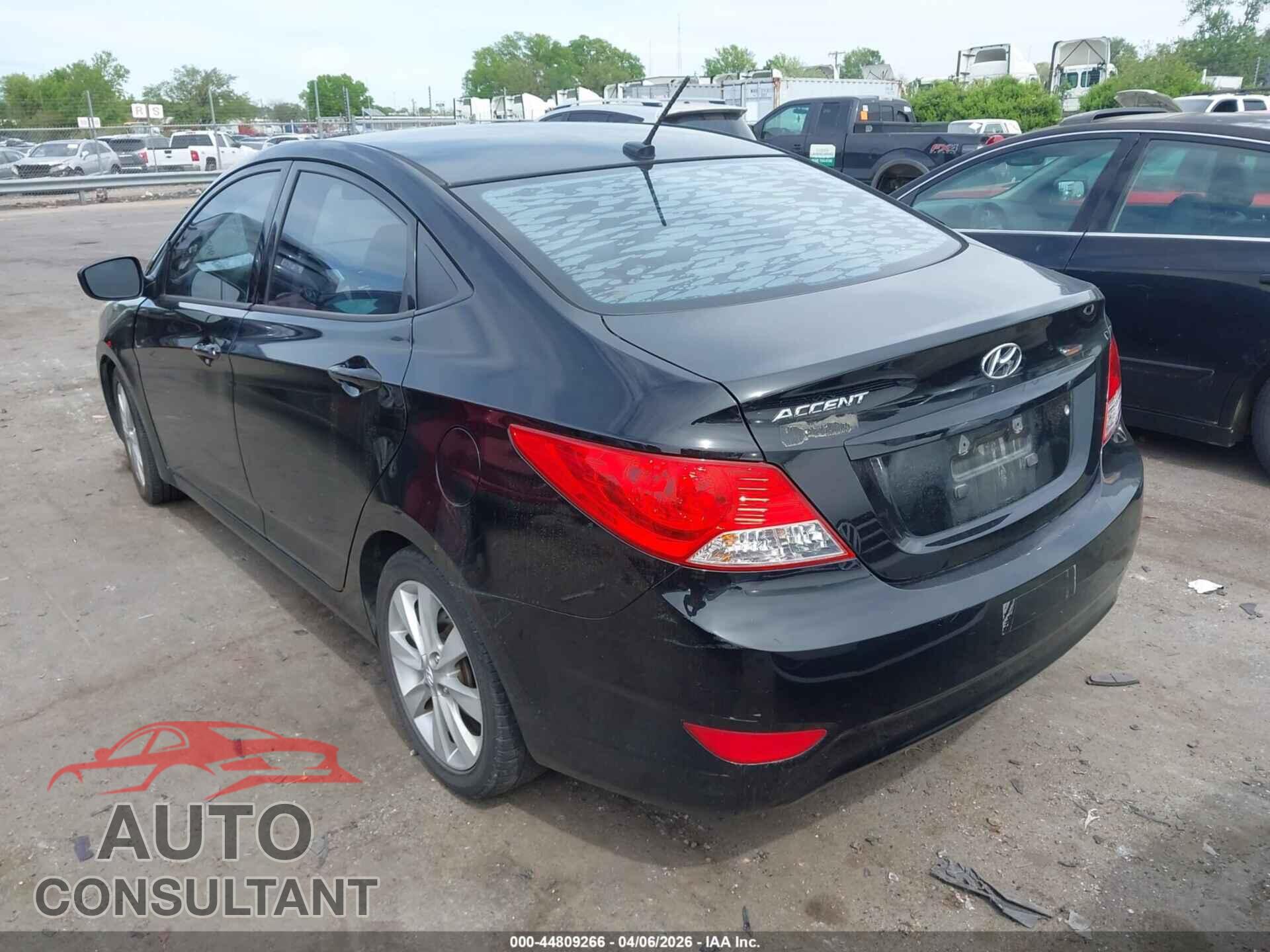 HYUNDAI ACCENT 2013 - KMHCU4AE7DU461497