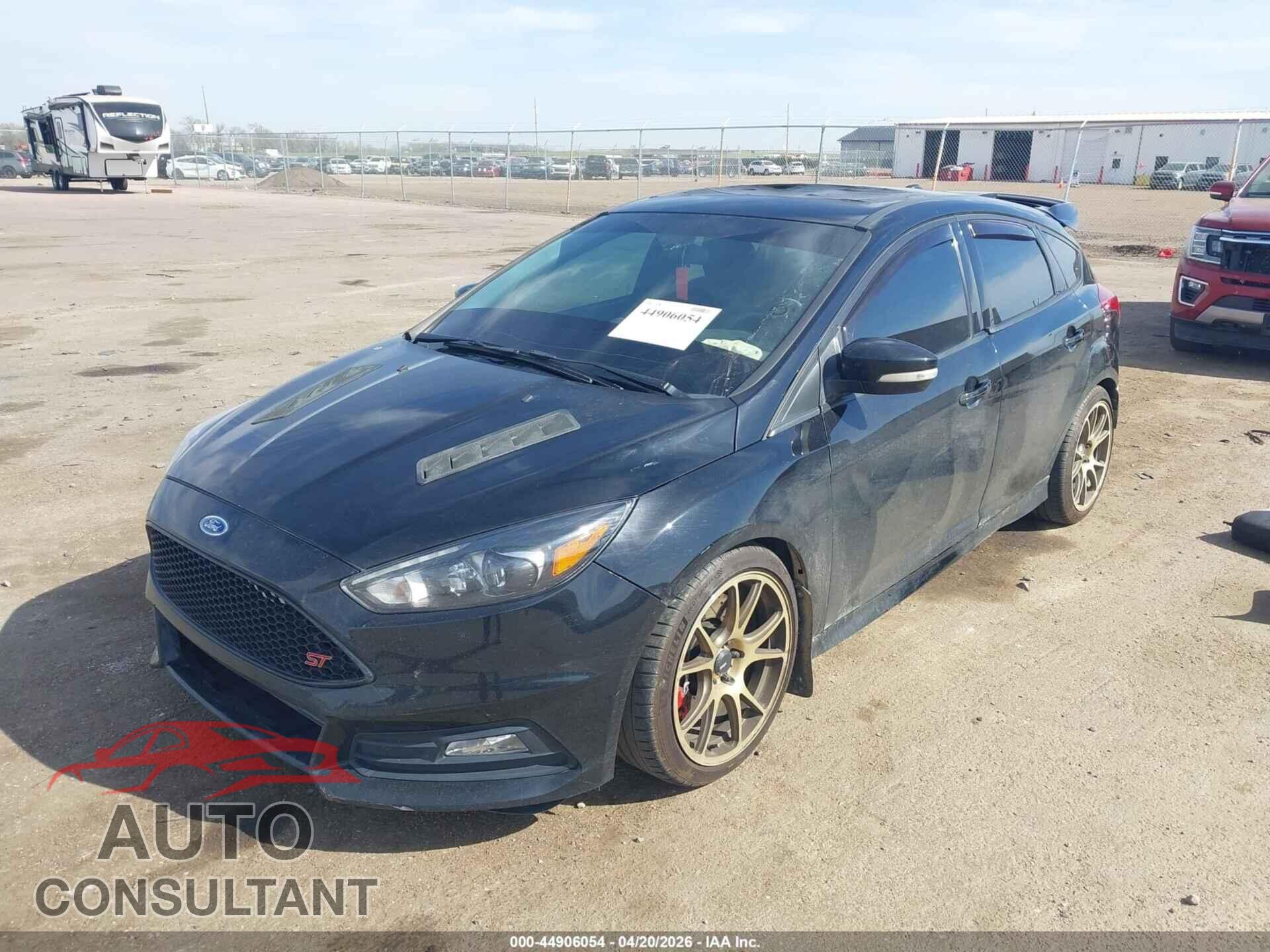 FORD FOCUS ST 2017 - 1FADP3L95HL235700