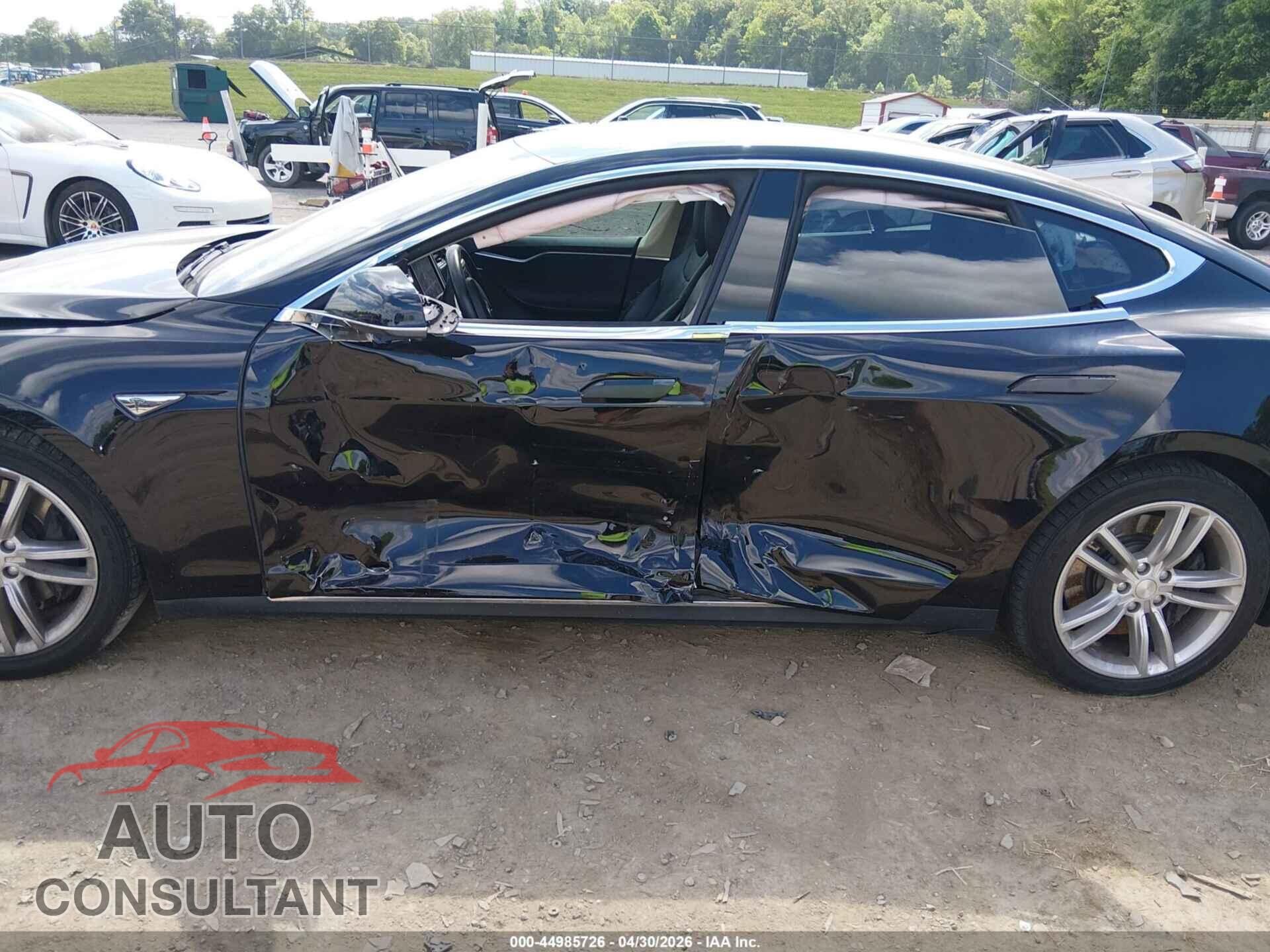 TESLA MODEL S 2015 - 5YJSA1H18FF094566