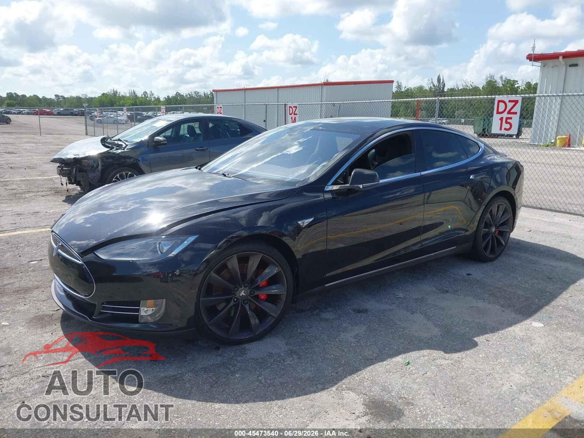 TESLA MODEL S 2015 - 5YJSA1H44FF097720