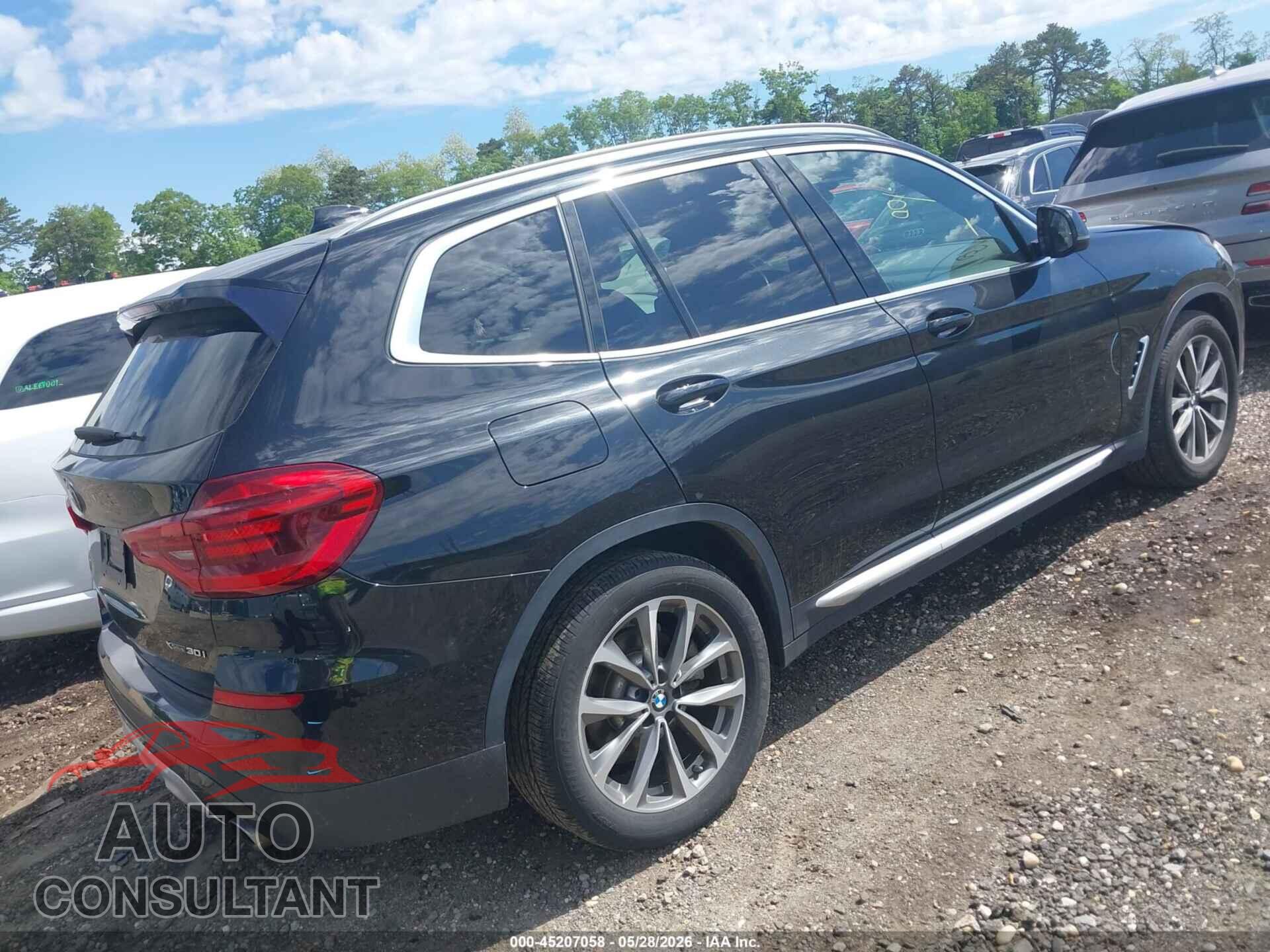 BMW X3 2018 - 5UXTR9C57JLD74685