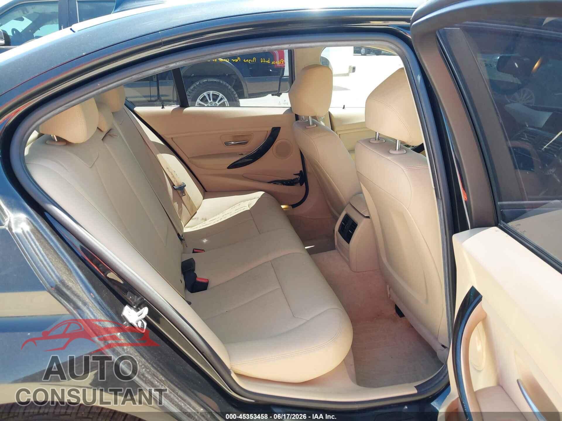 BMW 320I 2016 - WBA8E1G52GNU11339