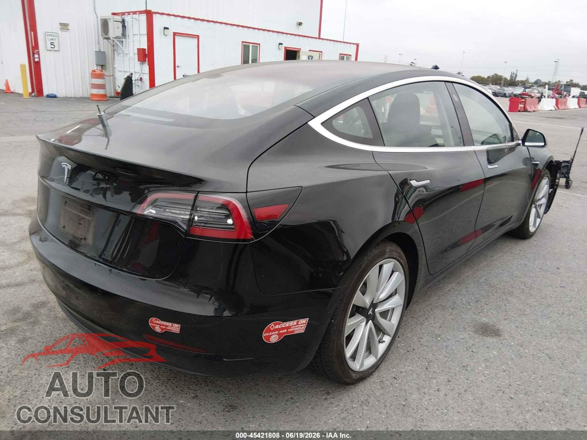 TESLA MODEL 3 2018 - 5YJ3E1EA9JF010728