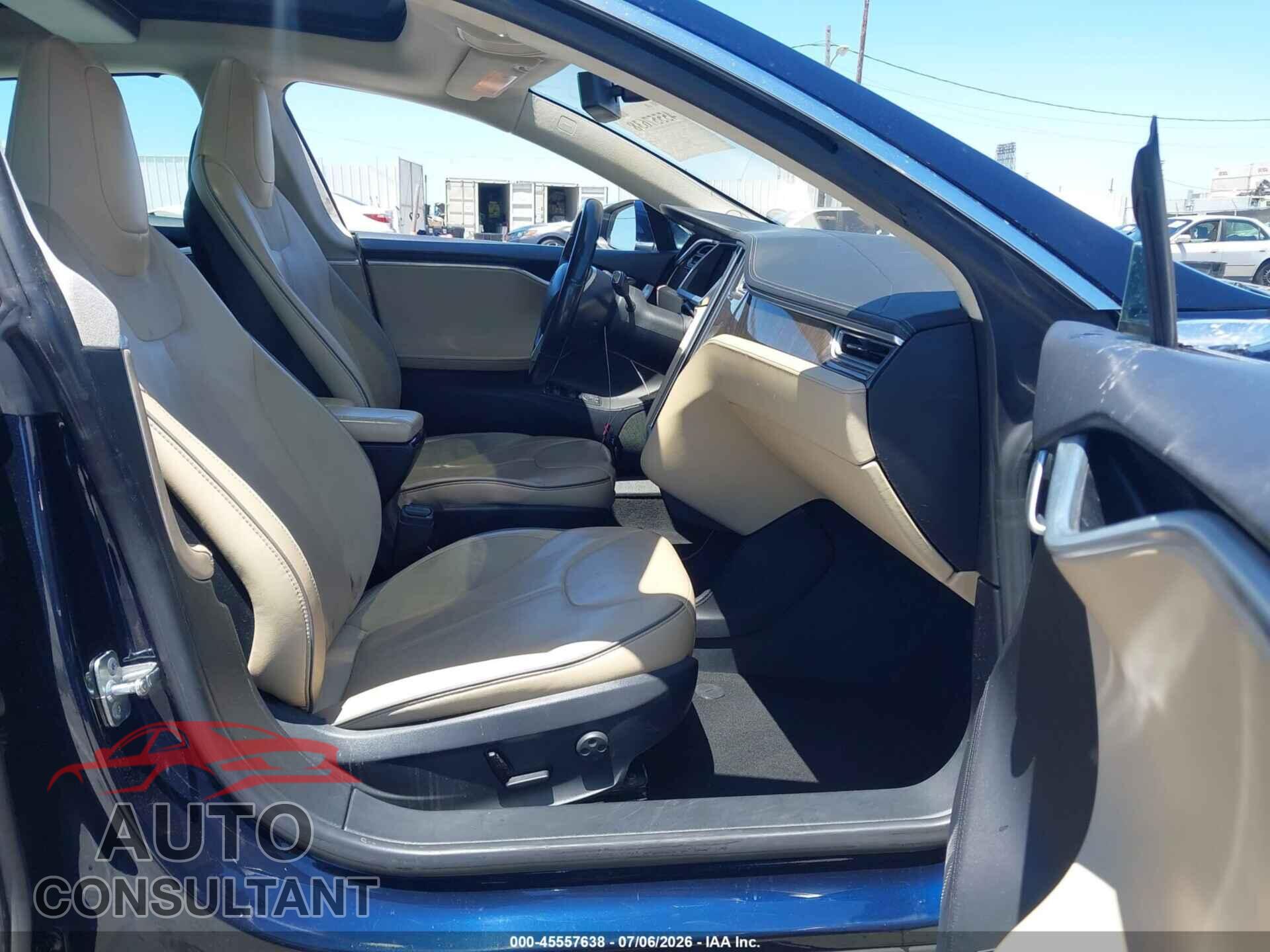 TESLA MODEL S 2013 - 5YJSA1CN8DFP28983