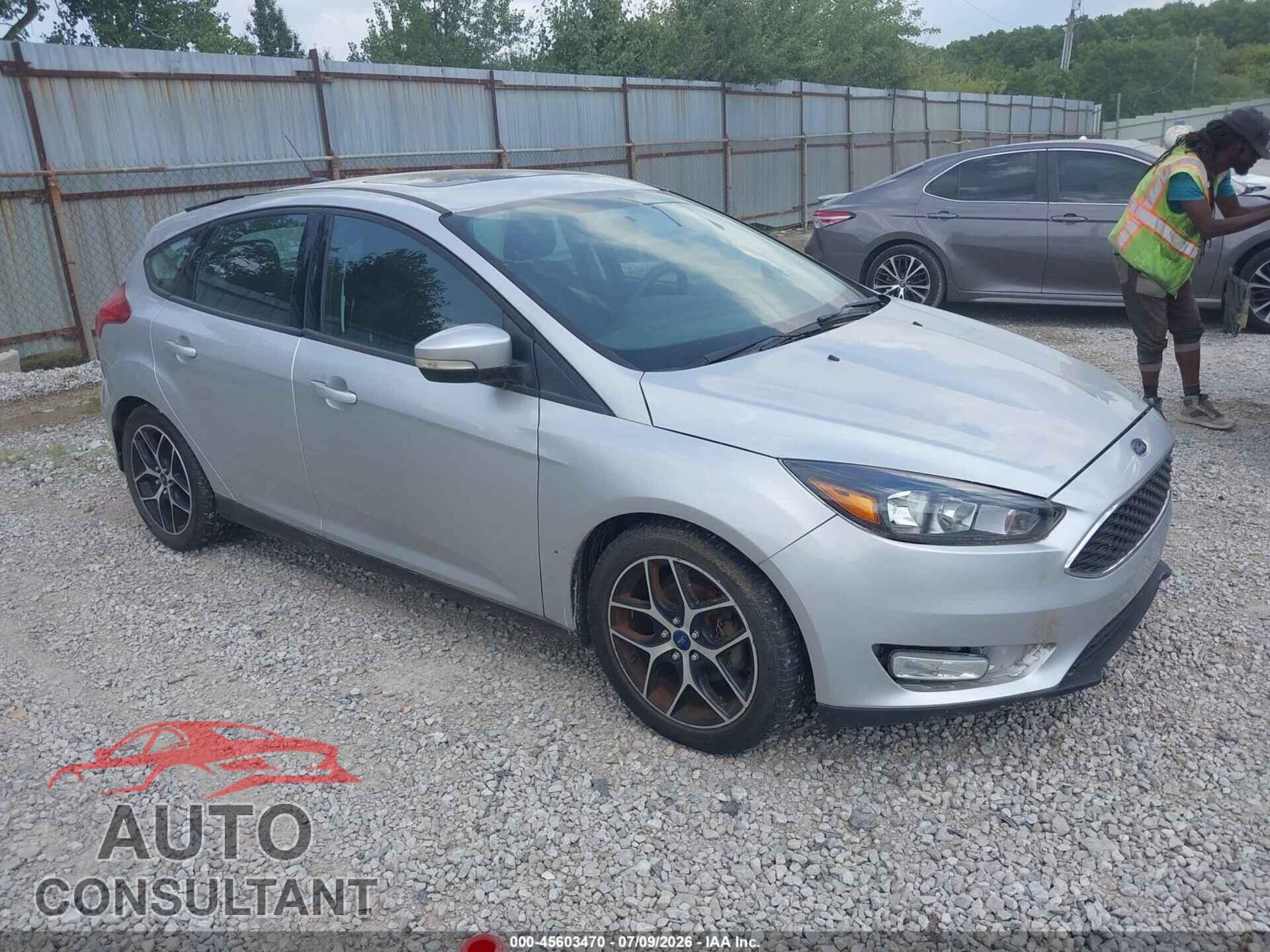 FORD FOCUS 2017 - 1FADP3M25HL203749