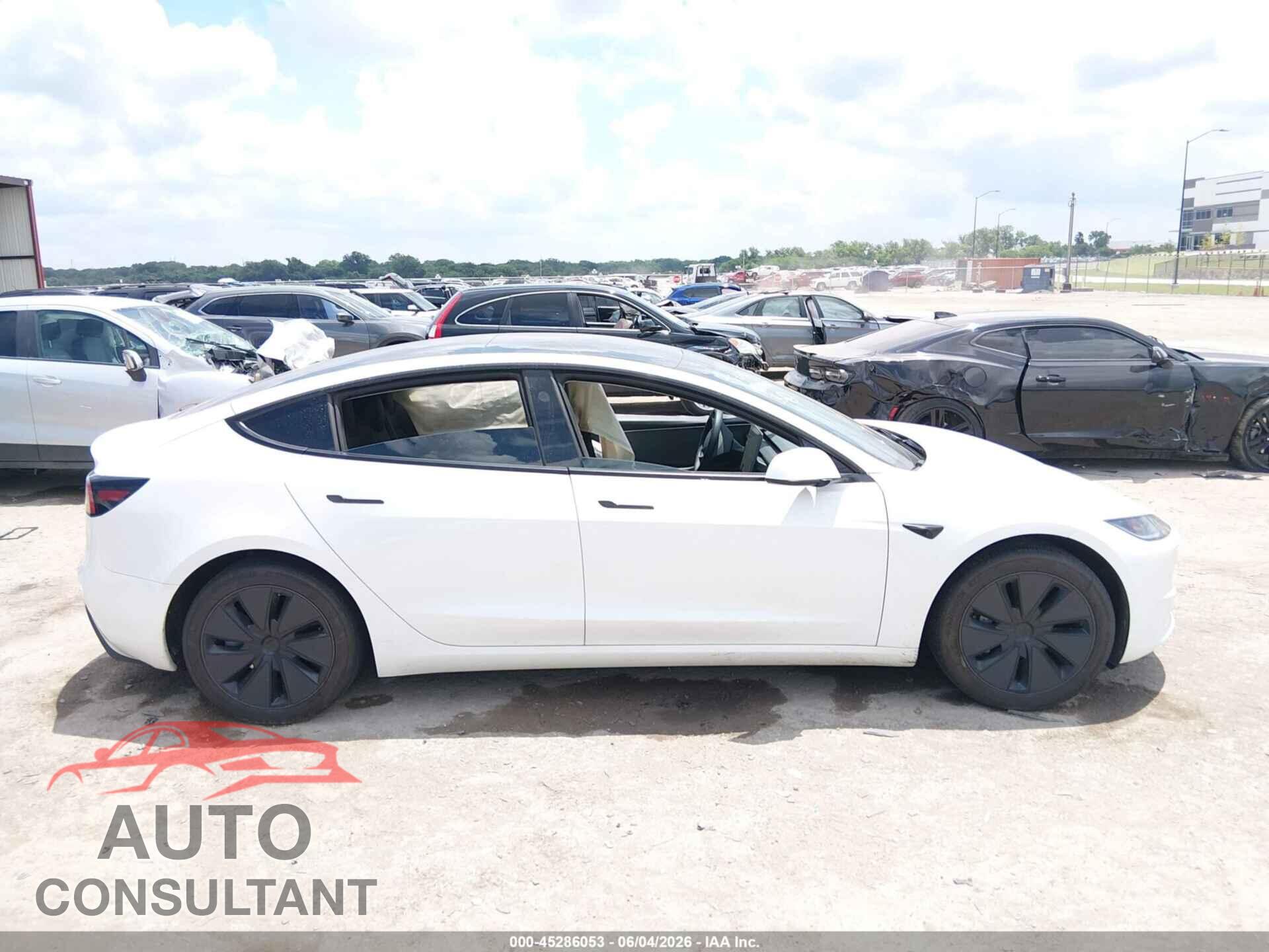 TESLA MODEL 3 2024 - 5YJ3E1EA1RF744100