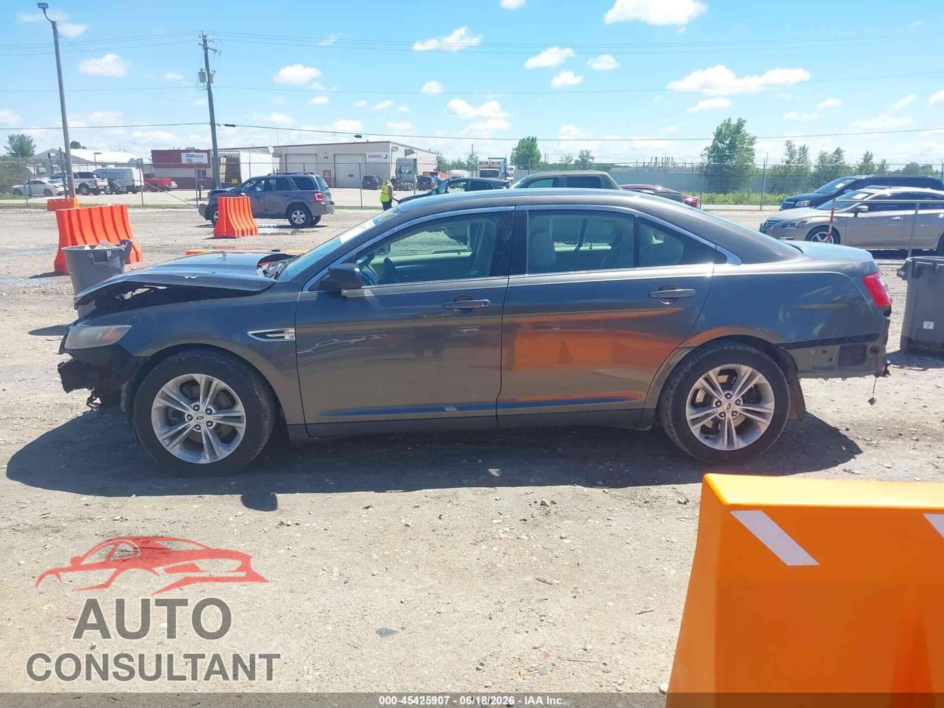 FORD TAURUS 2015 - 1FAHP2D96FG182148