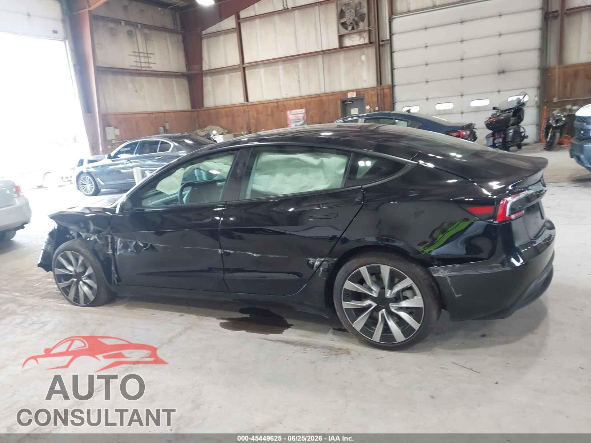 TESLA MODEL 3 2026 - 5YJ3E1EA4TF175976