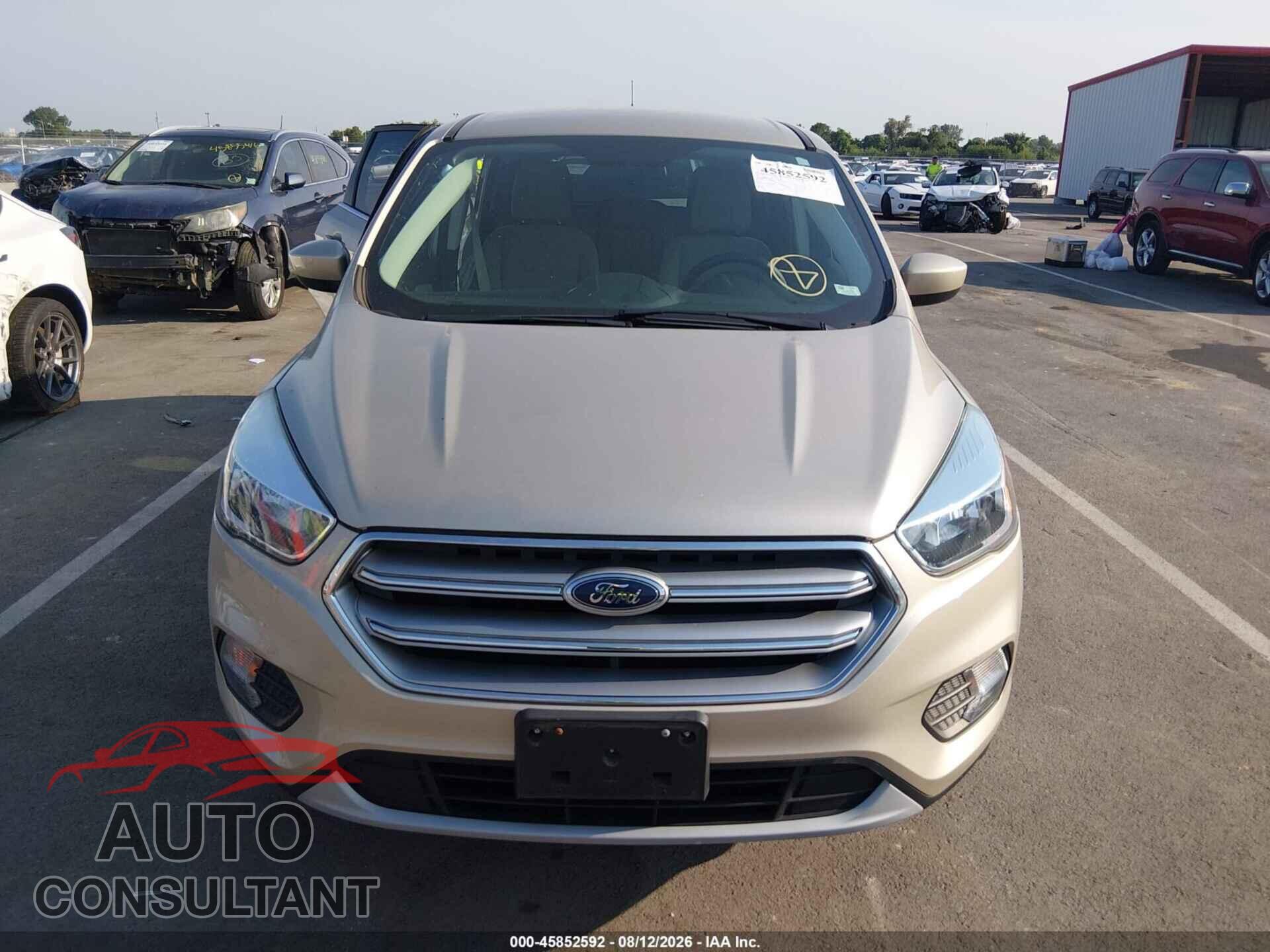 FORD ESCAPE 2017 - 1FMCU0GD2HUC94057