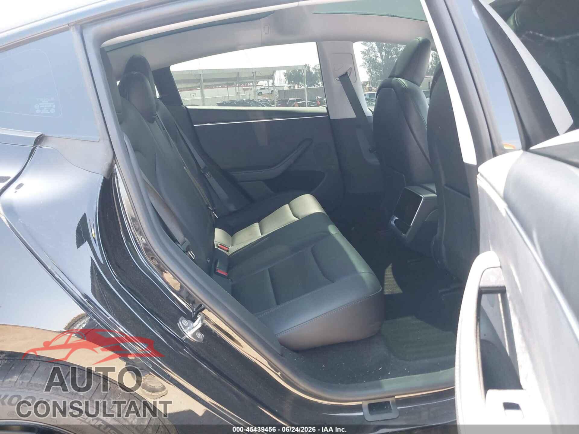 TESLA MODEL 3 2024 - 5YJ3E1EB4RF721886