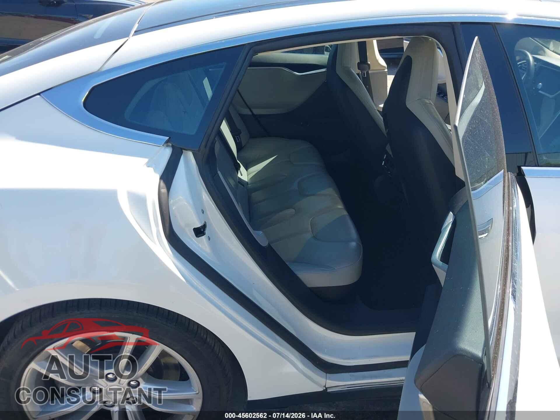 TESLA MODEL S 2013 - 5YJSA1AG1DFP04870