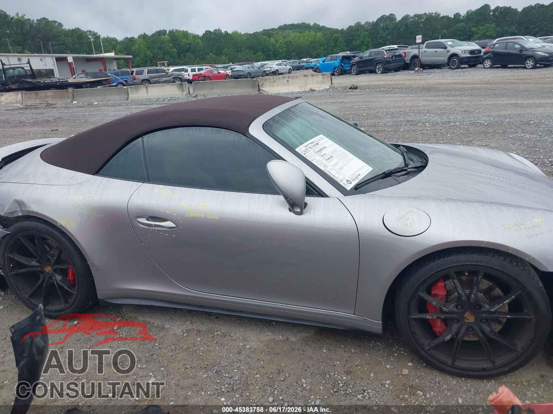 PORSCHE 911 2019 - WP0CB2A96KS136429