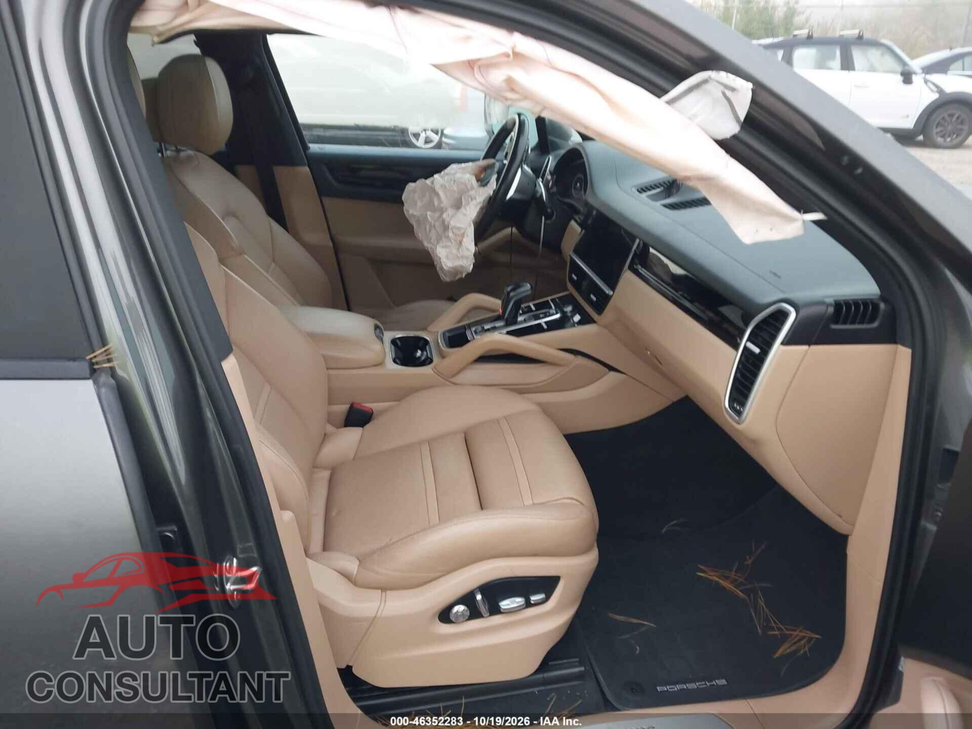 PORSCHE CAYENNE 2019 - WP1AA2AY6KDA18658