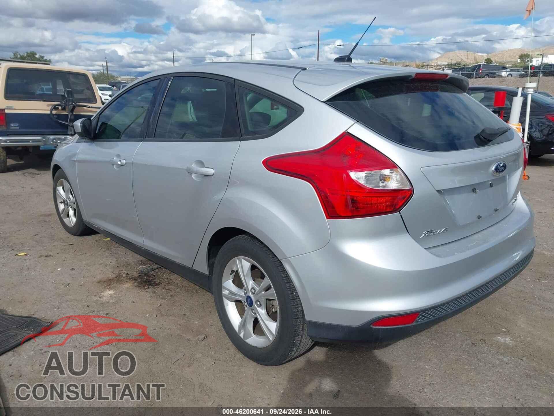 FORD FOCUS 2012 - 1FAHP3K28CL467237
