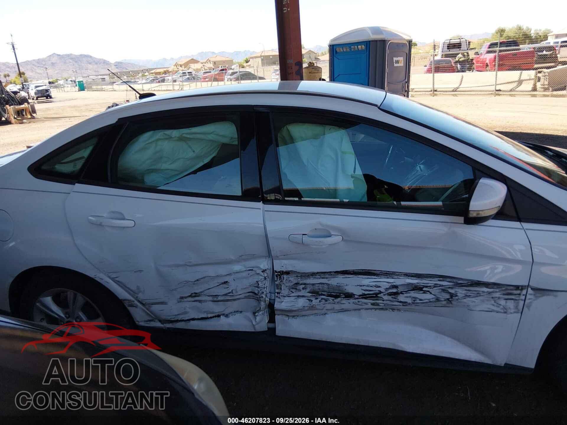 FORD FOCUS 2014 - 1FADP3F2XEL433392