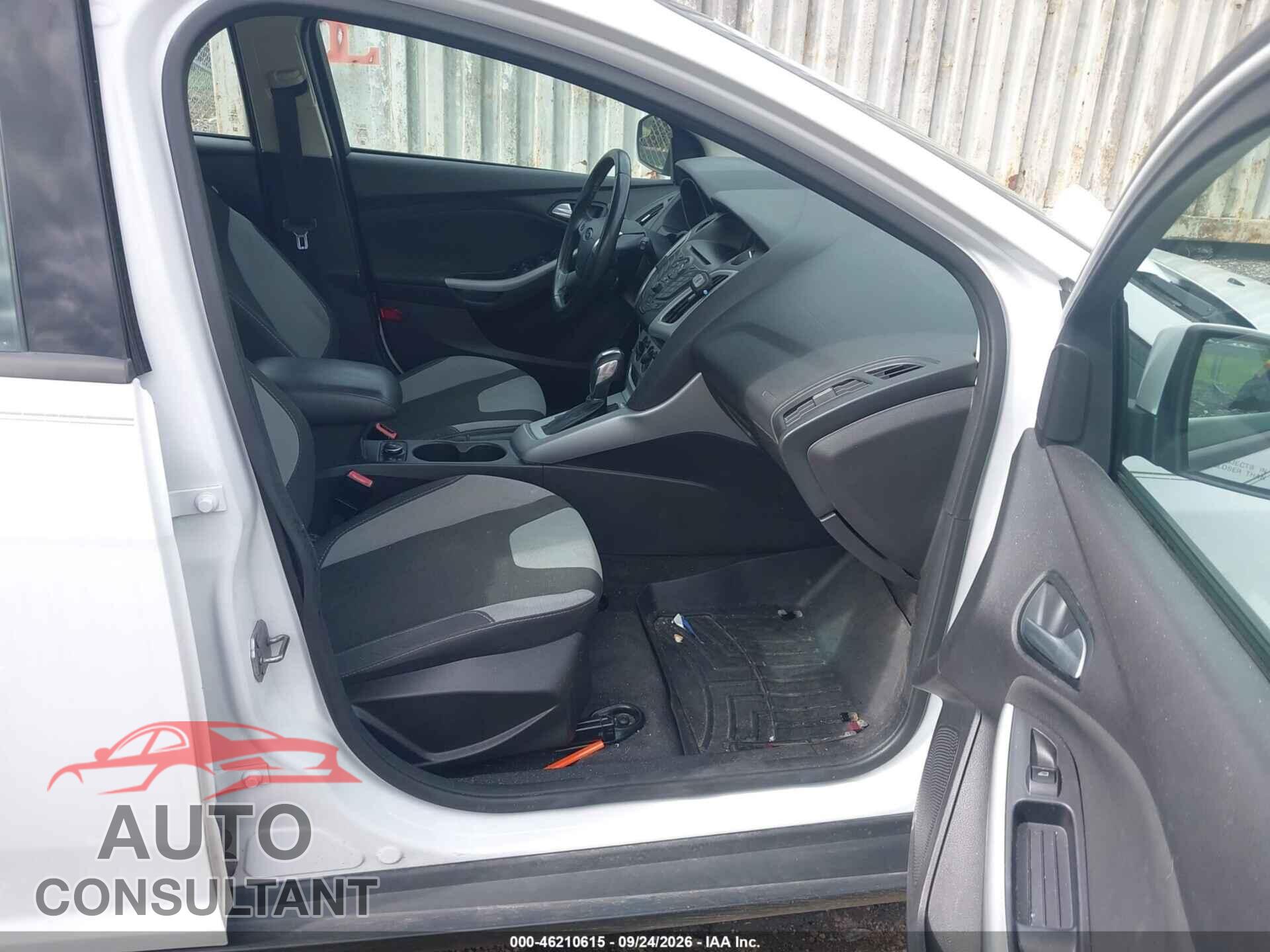 FORD FOCUS 2012 - 1FAHP3K27CL442829