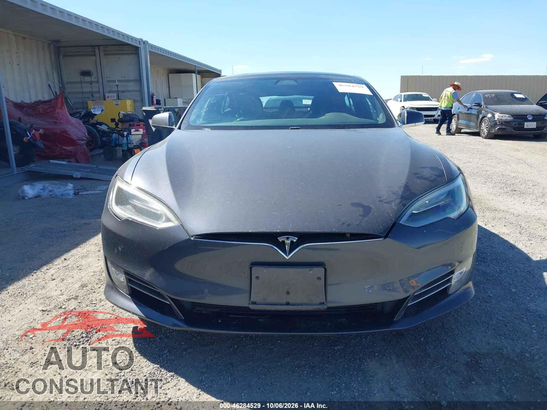 TESLA MODEL S 2018 - 5YJSA1E28JF285409