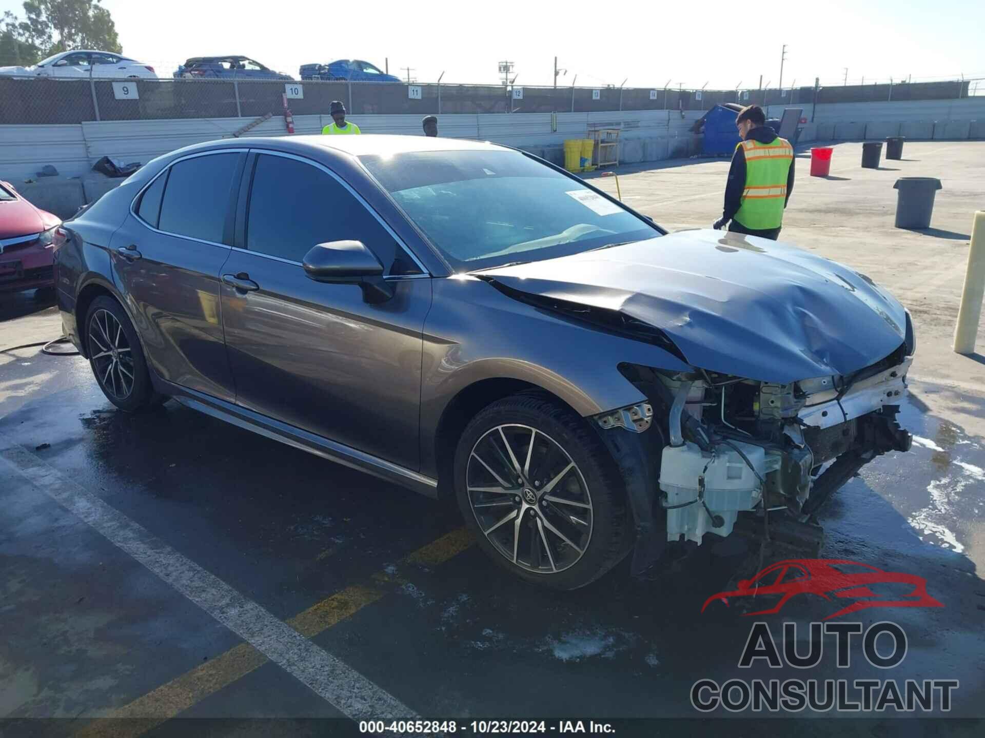 TOYOTA CAMRY 2021 - 4T1G11AK1MU422547