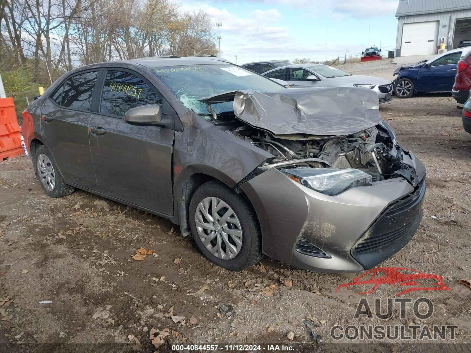 TOYOTA COROLLA 2018 - 2T1BURHE2JC004771