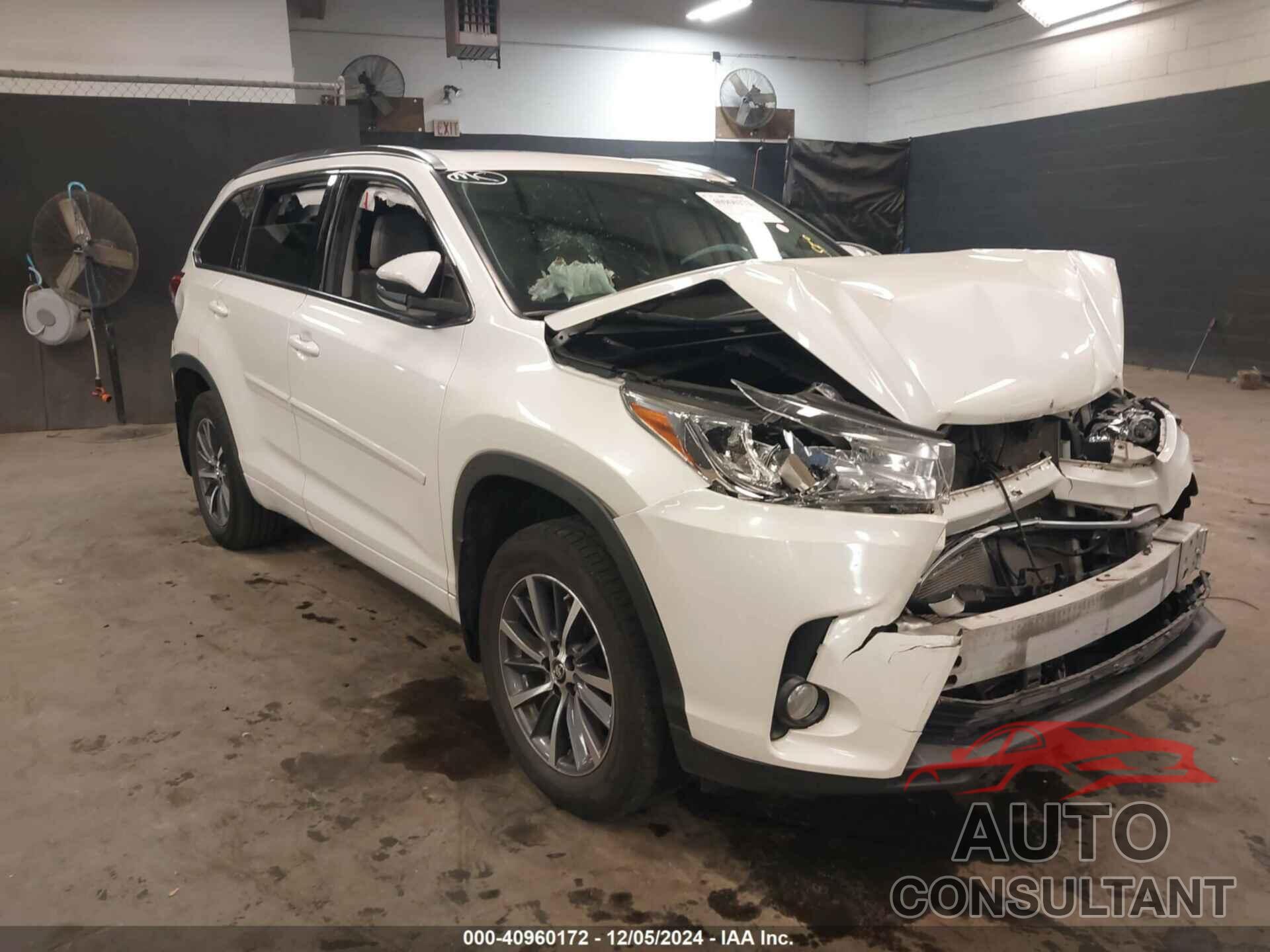 TOYOTA HIGHLANDER 2018 - 5TDJZRFH3JS553509