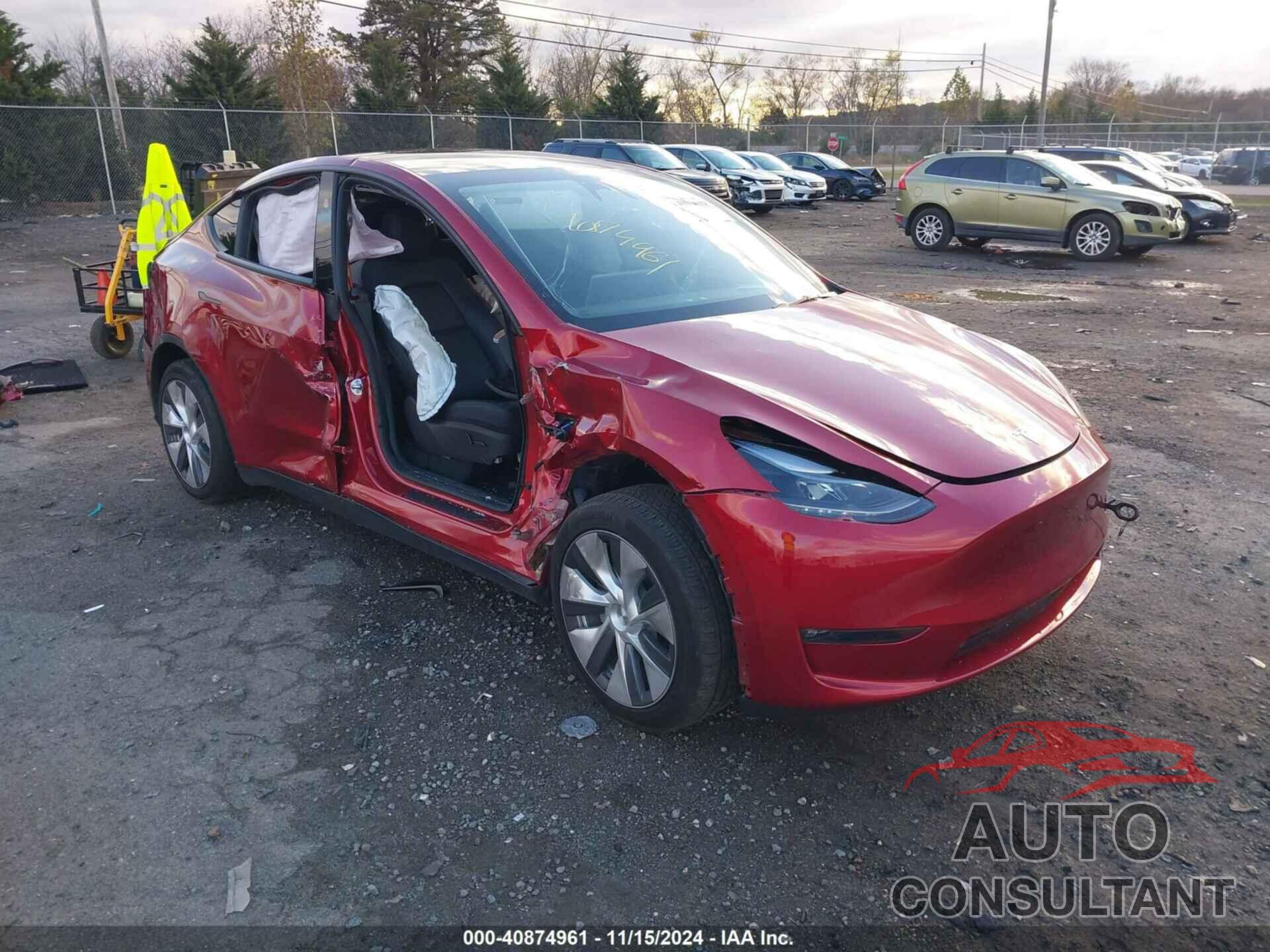 TESLA MODEL Y 2024 - 7SAYGDEE6RF988624