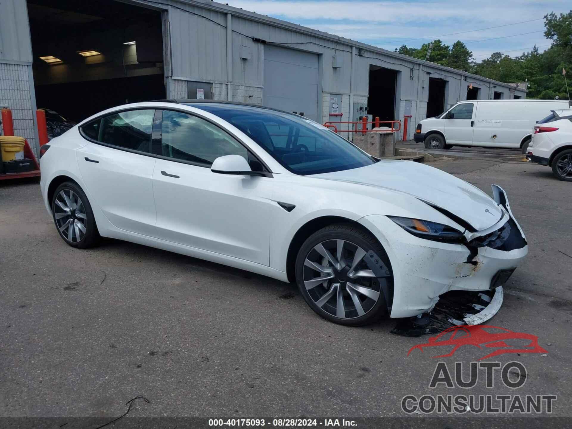 TESLA MODEL 3 2024 - 5YJ3E1EA9RF822557