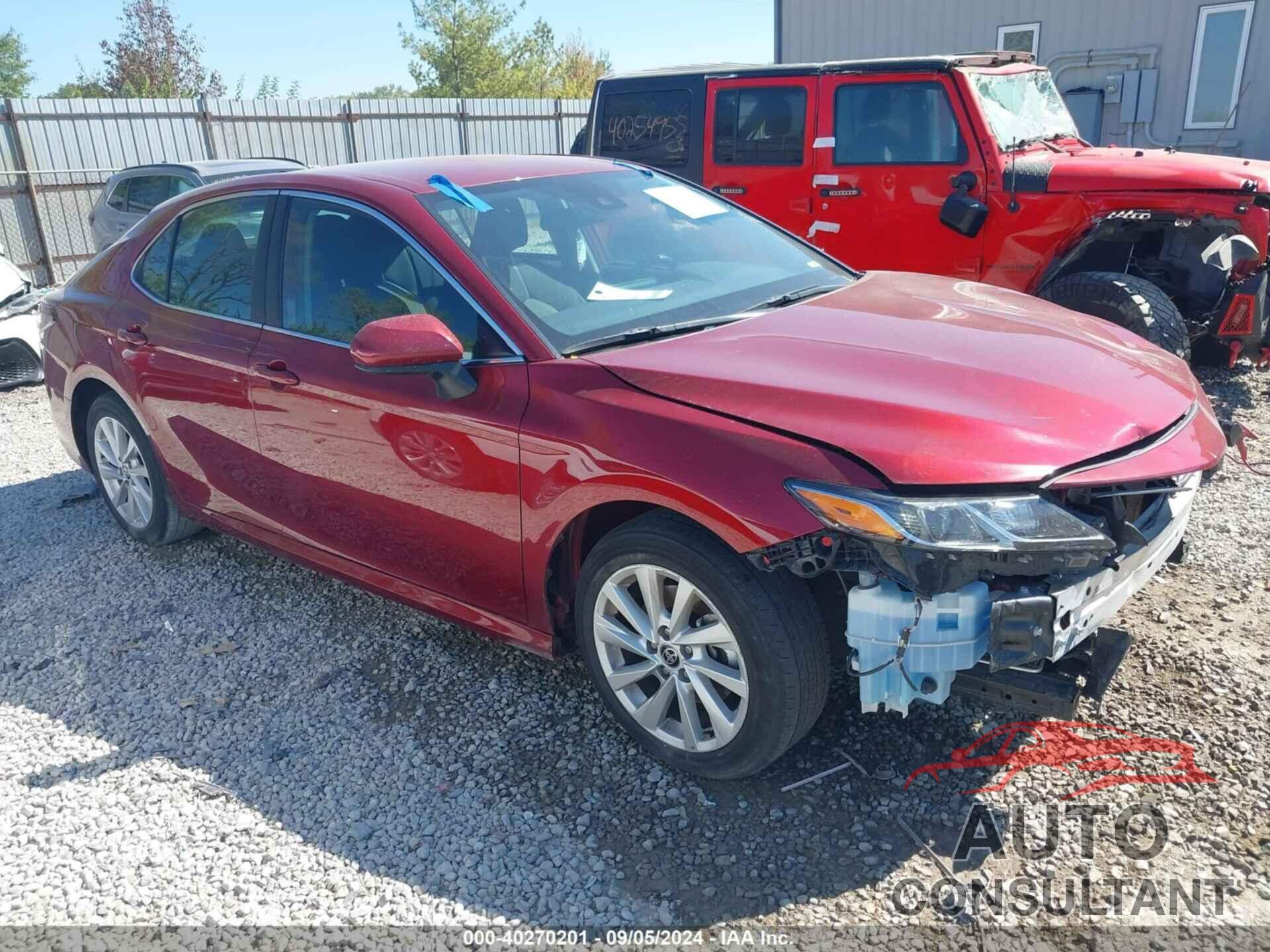 TOYOTA CAMRY 2022 - 4T1C11AK2NU689003