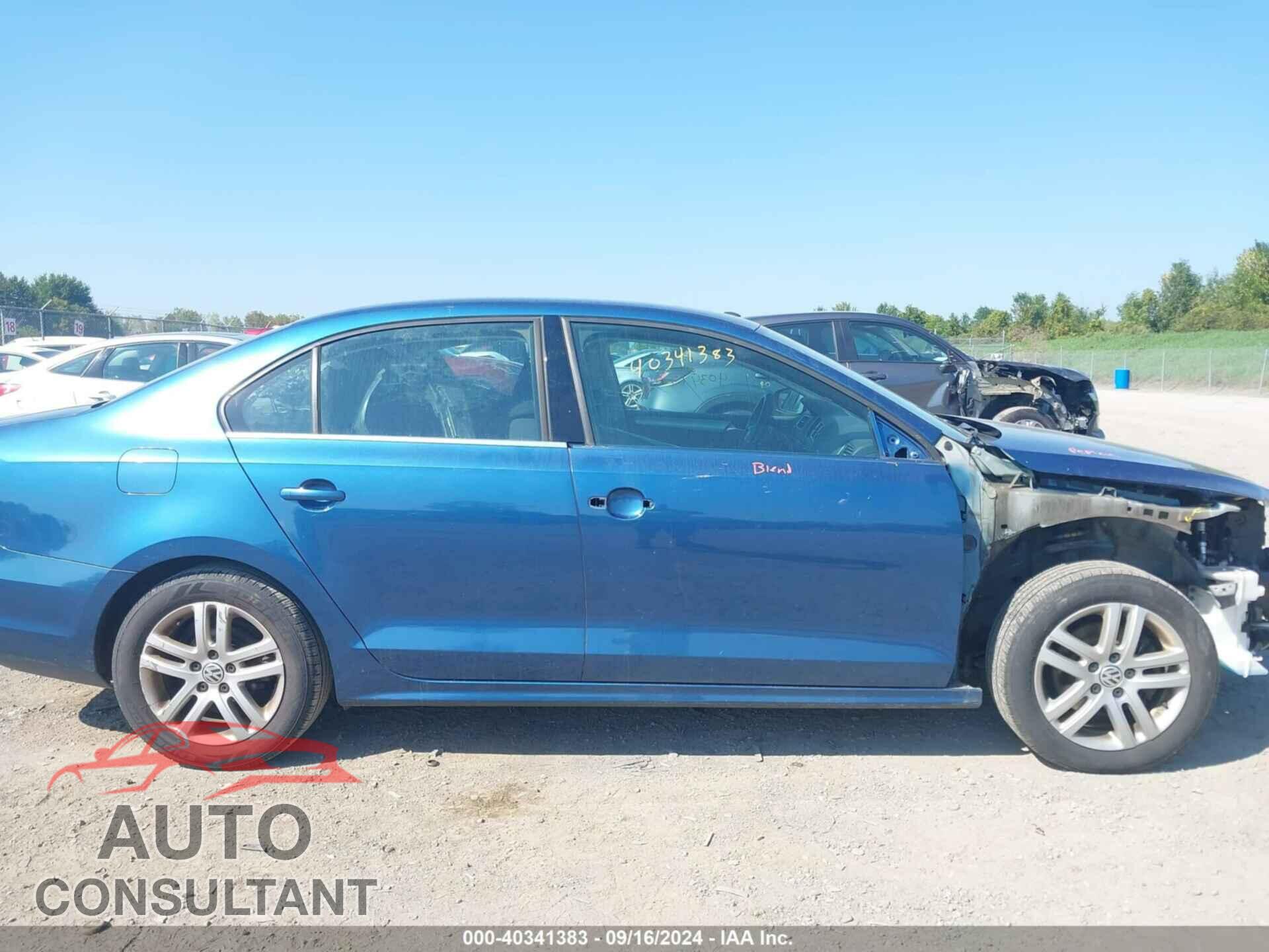 VOLKSWAGEN JETTA 2017 - 3VW2B7AJ1HM367479