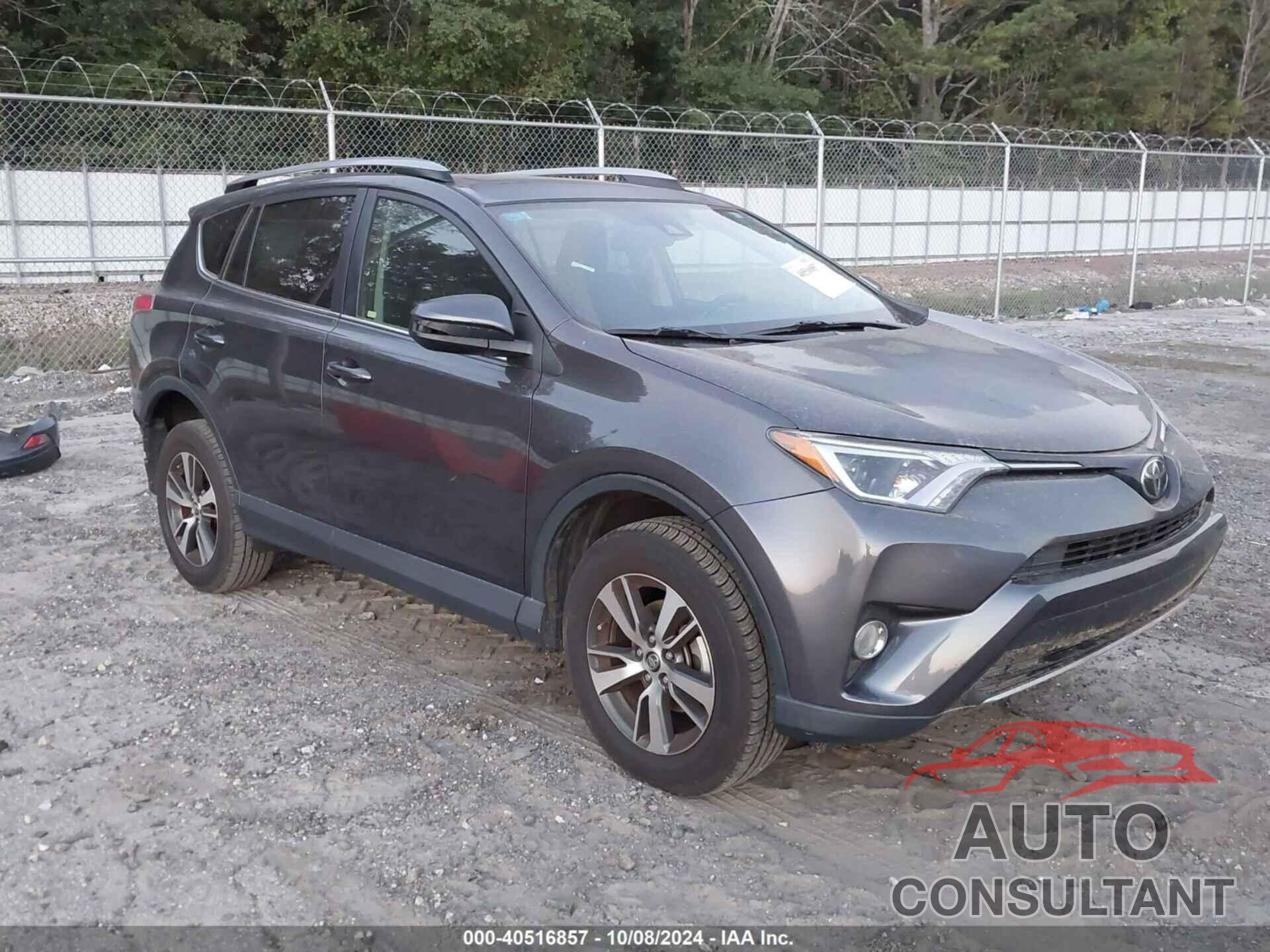 TOYOTA RAV4 2017 - JTMWFREV1HJ101118