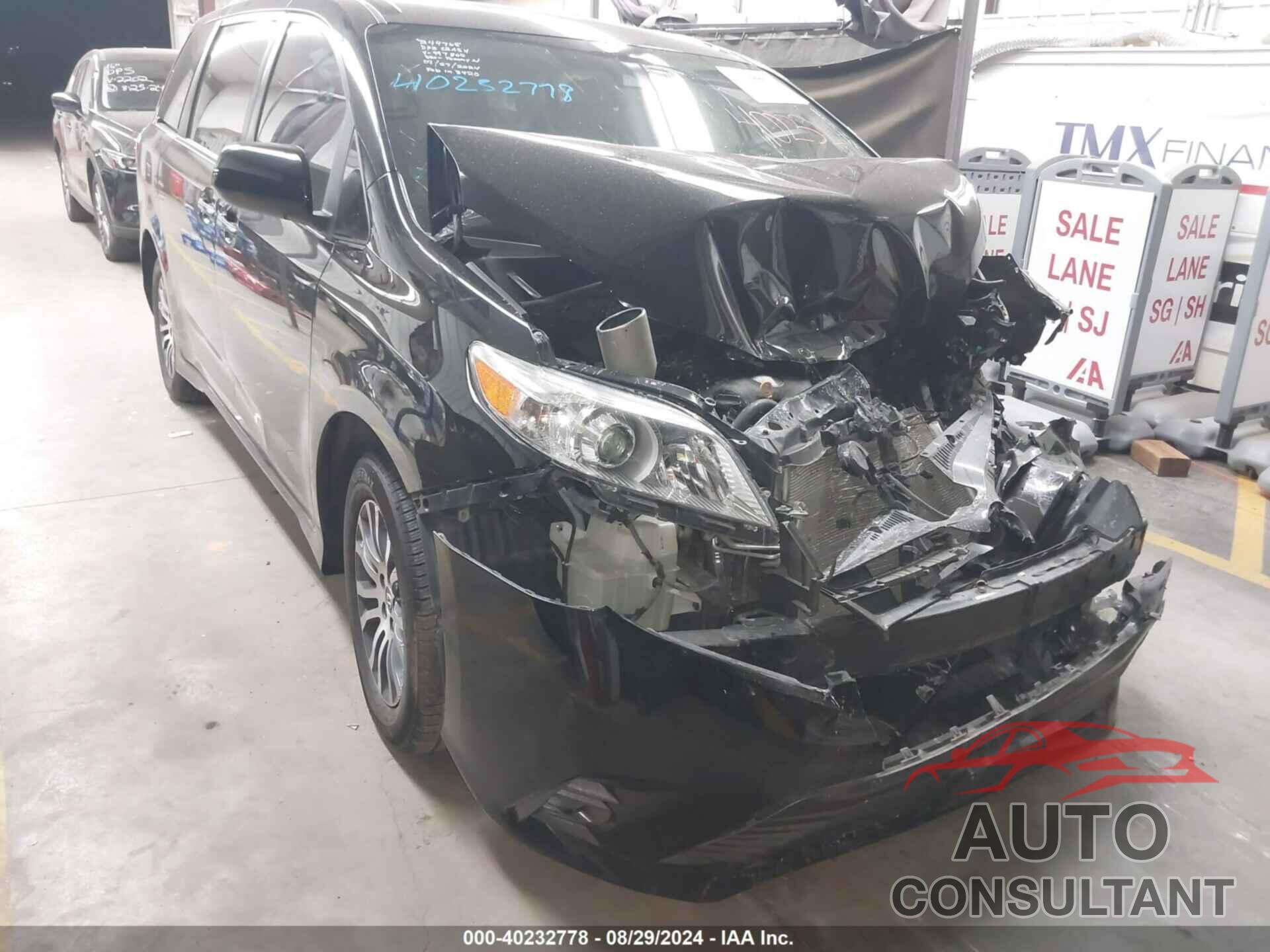 TOYOTA SIENNA 2019 - 5TDYZ3DC8KS997800