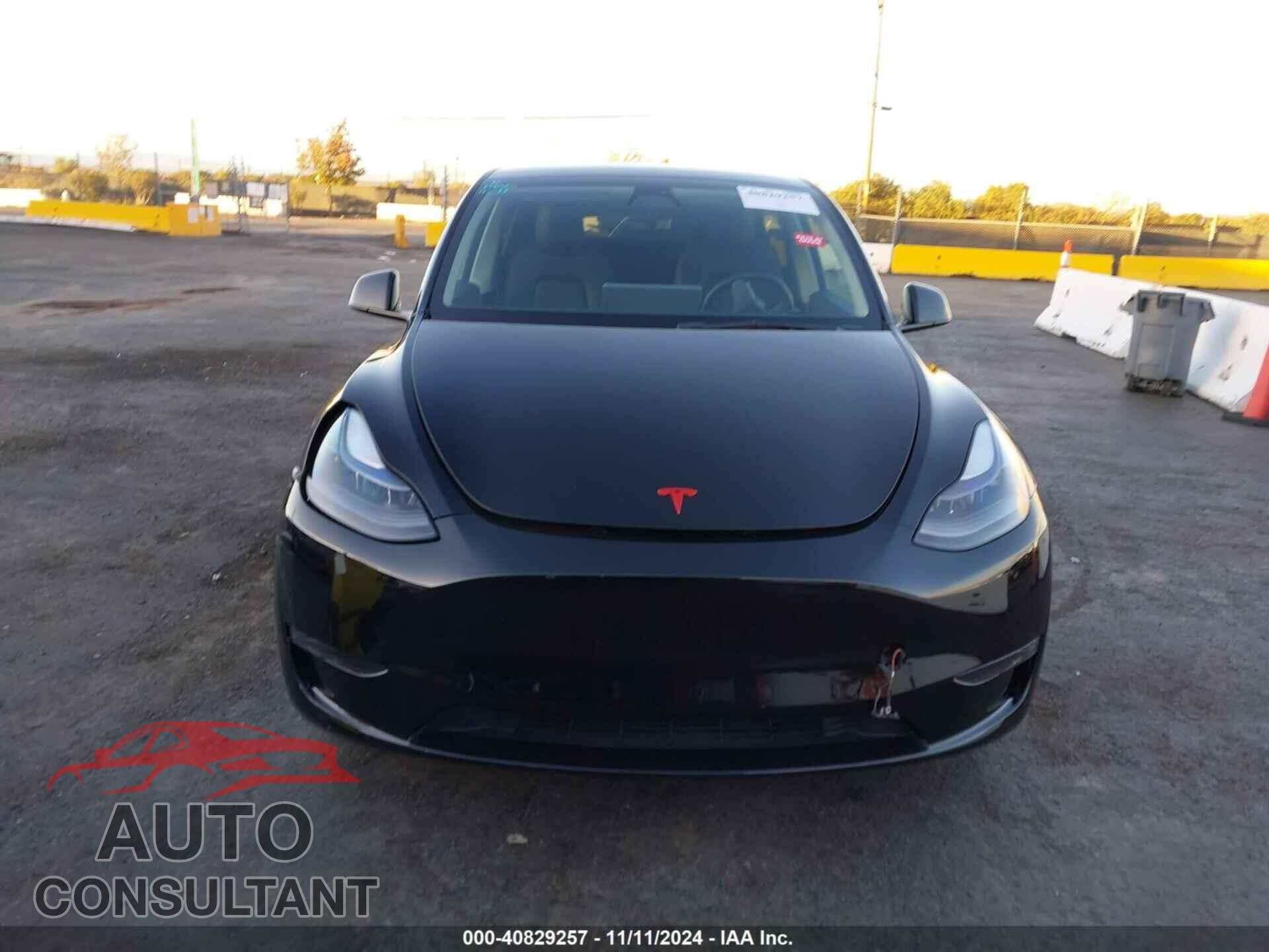 TESLA MODEL Y 2023 - 7SAYGDEF6PF668564