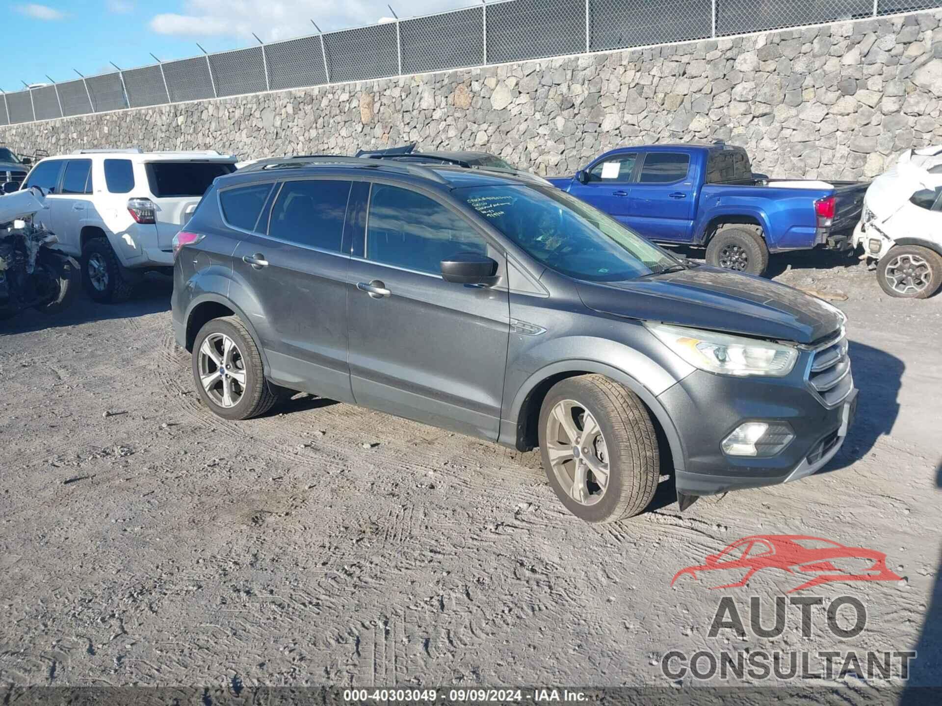 FORD ESCAPE 2017 - 1FMCU0G93HUA32768