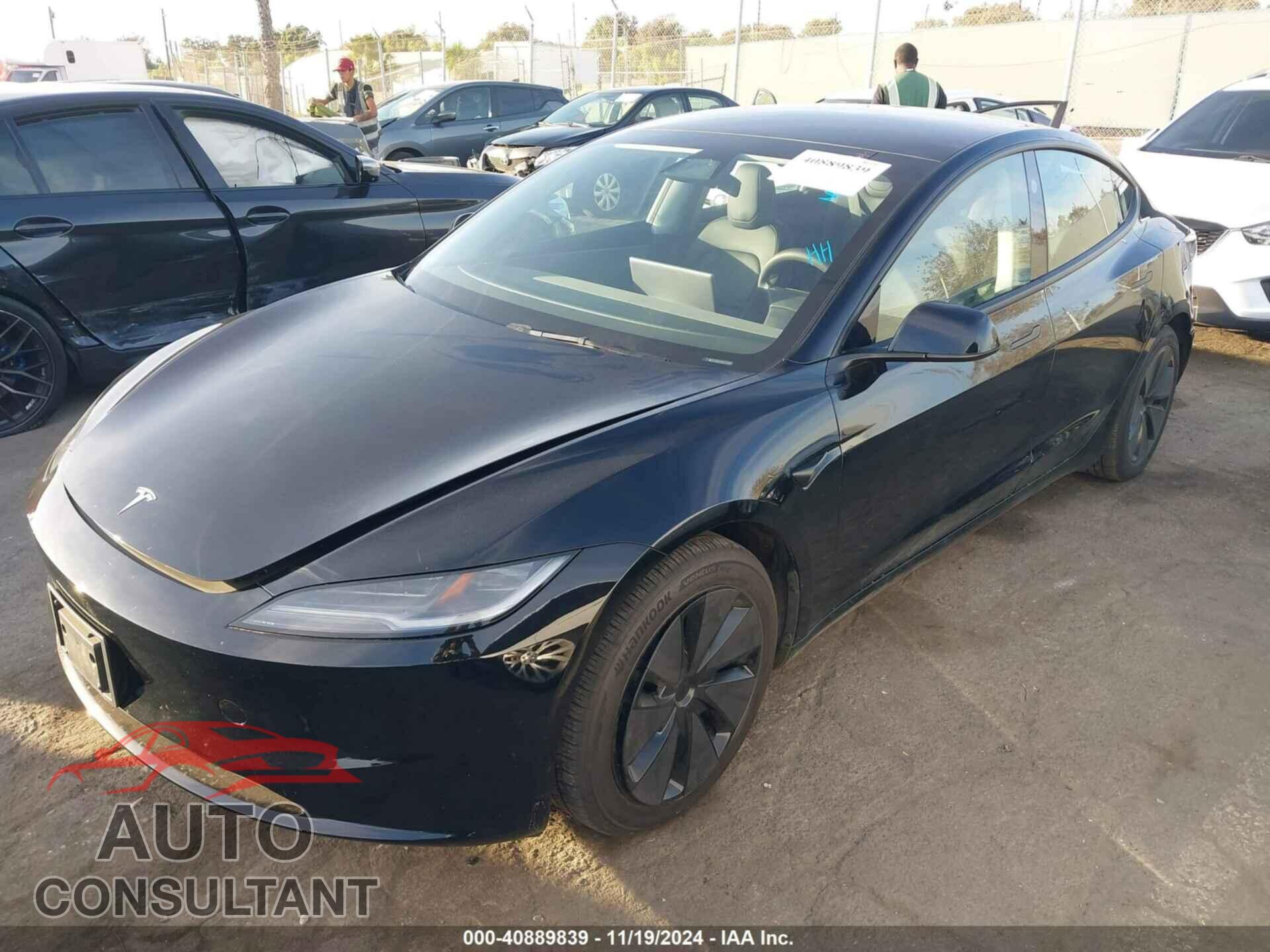 TESLA MODEL 3 2024 - 5YJ3E1EA4RF747945