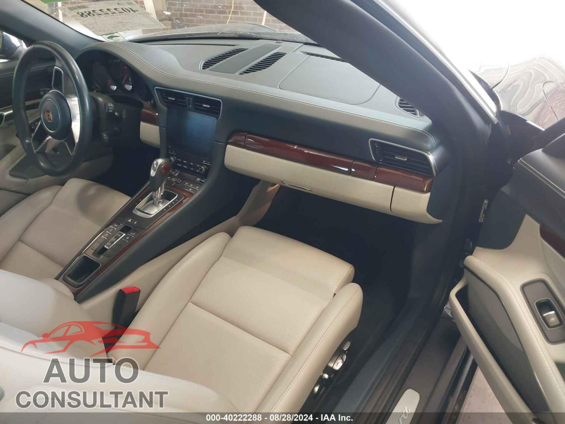PORSCHE 911 2017 - WP0CA2A96HS142372