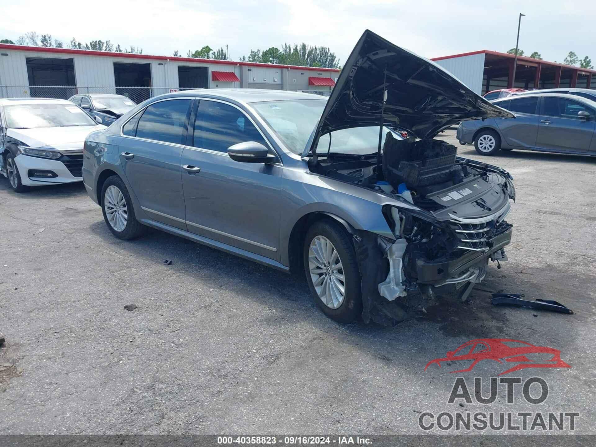 VOLKSWAGEN PASSAT 2017 - 1VWBT7A32HC083648