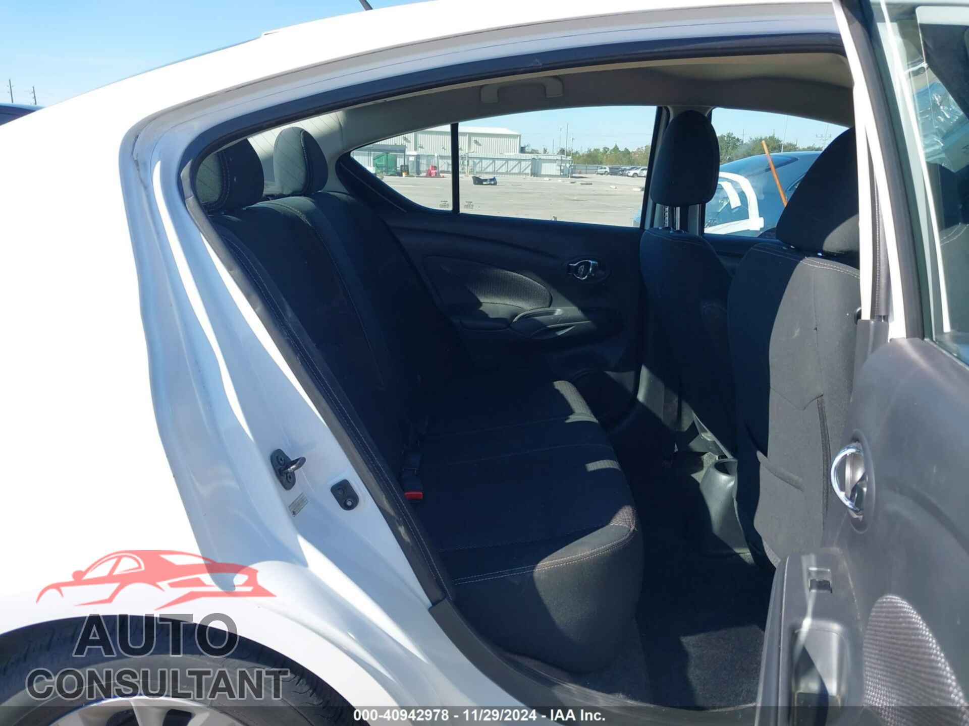 NISSAN VERSA 2017 - 3N1CN7AP3HL864982