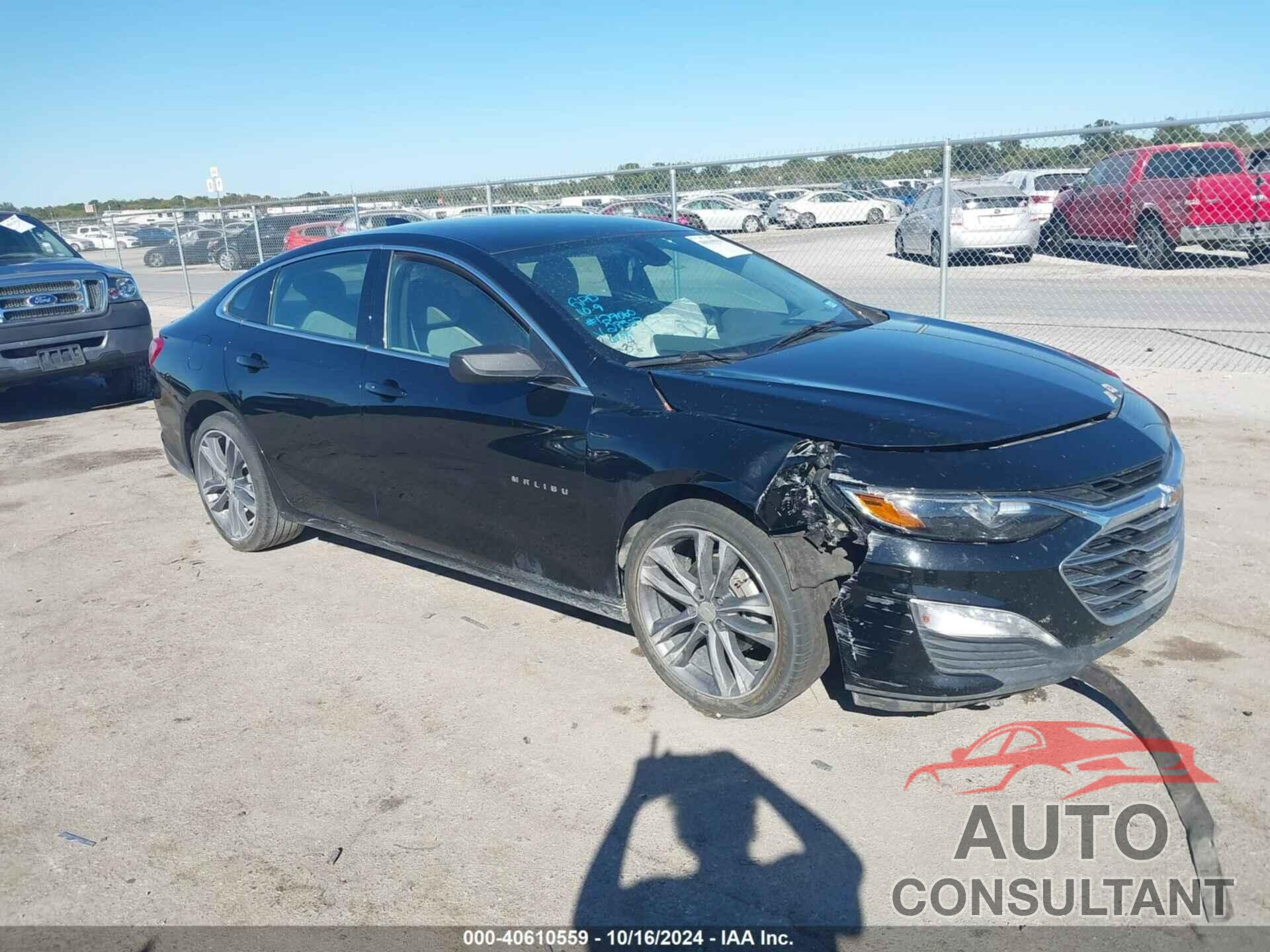 CHEVROLET MALIBU 2021 - 1G1ZD5ST8MF028527