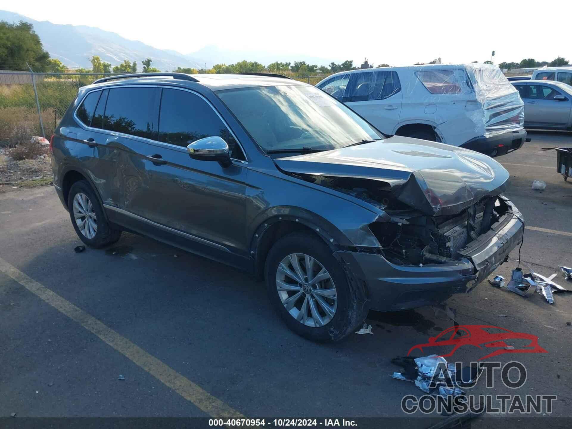 VOLKSWAGEN TIGUAN 2018 - 3VV3B7AX0JM187879