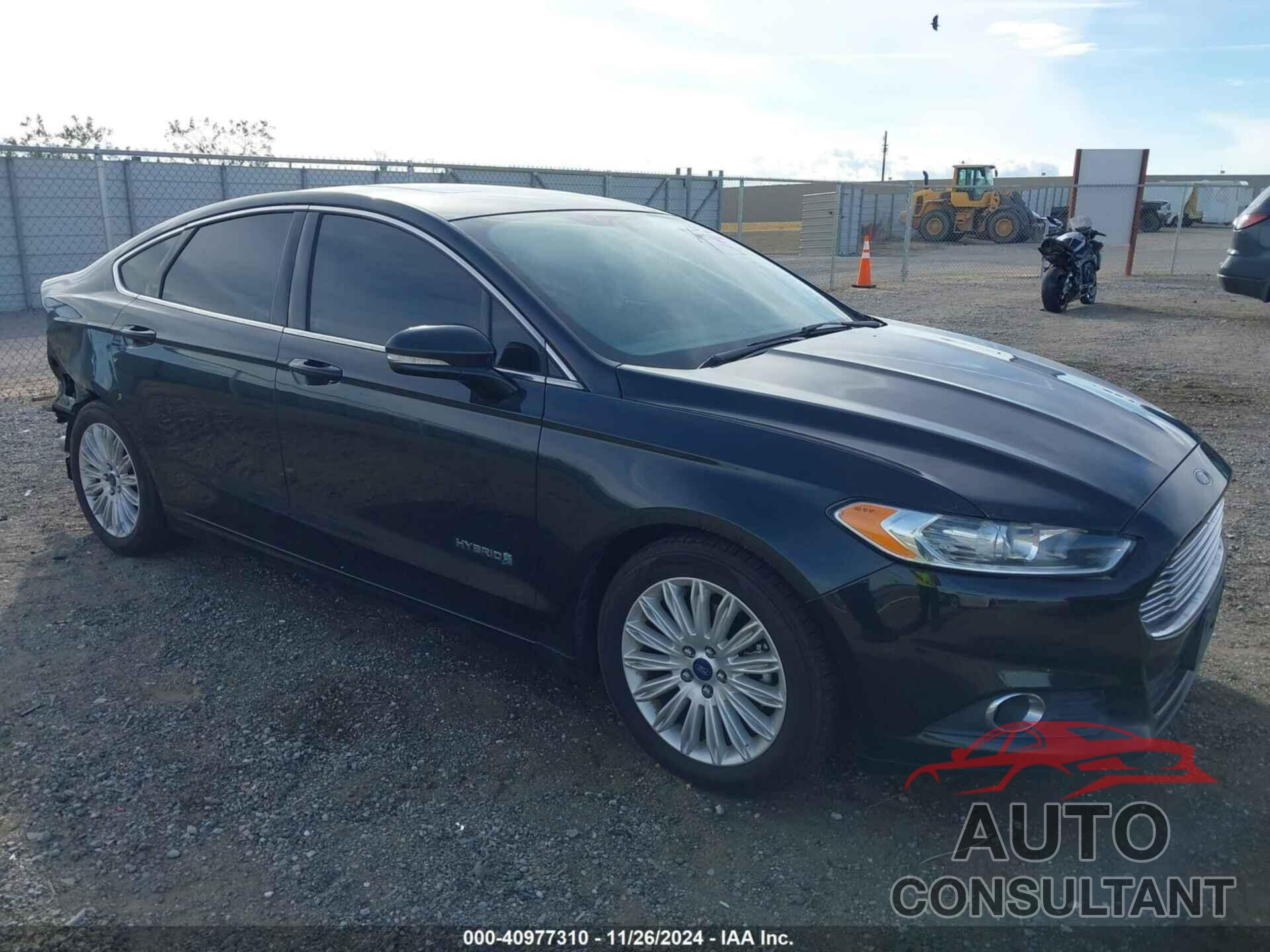 FORD FUSION HYBRID 2015 - 3FA6P0LU8FR214429