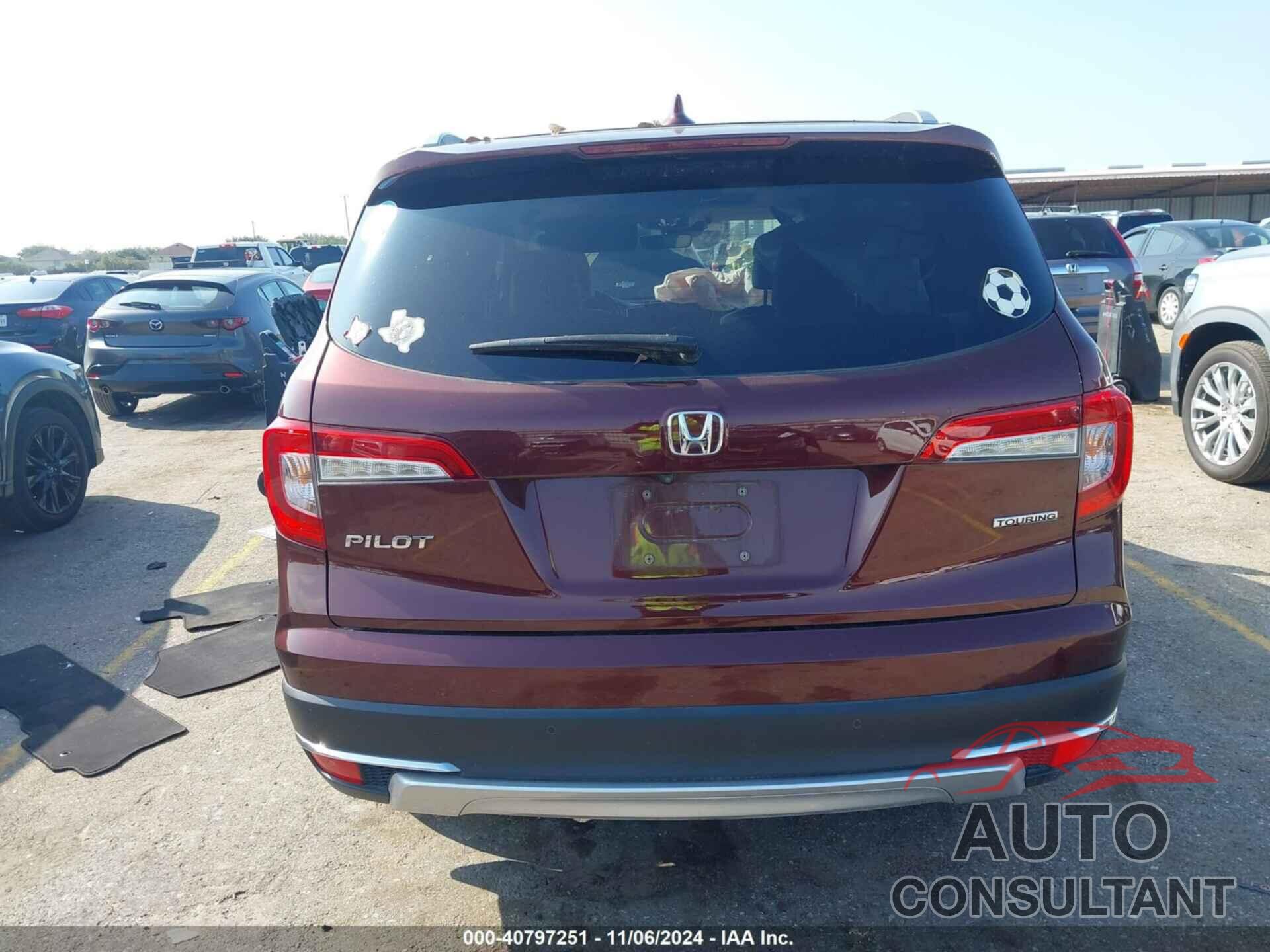 HONDA PILOT 2019 - 5FNYF5H62KB009696