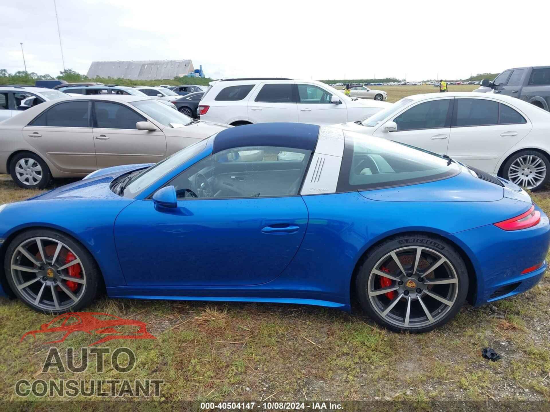 PORSCHE 911 2017 - WP0BB2A9XHS136552