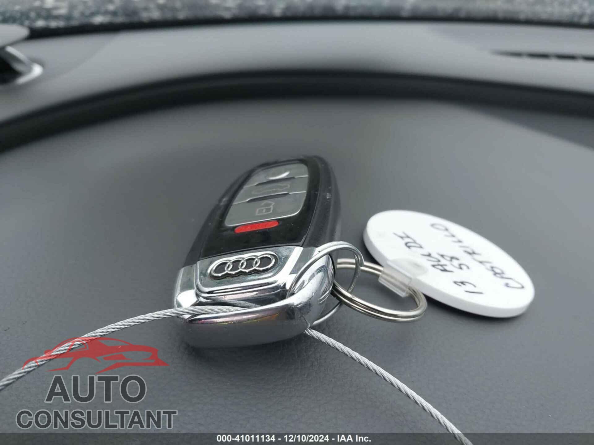 AUDI S8 2013 - WAUD2AFD2DN017724