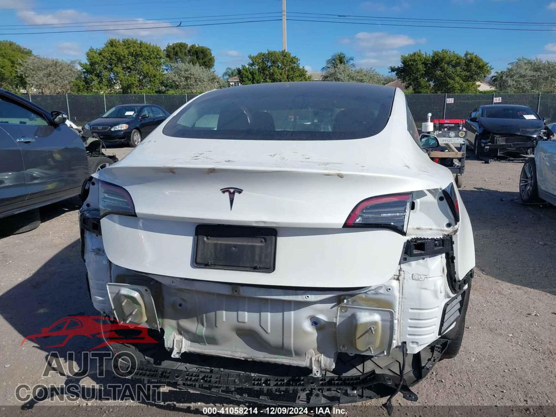 TESLA MODEL 3 2022 - 5YJ3E1EA6NF317103