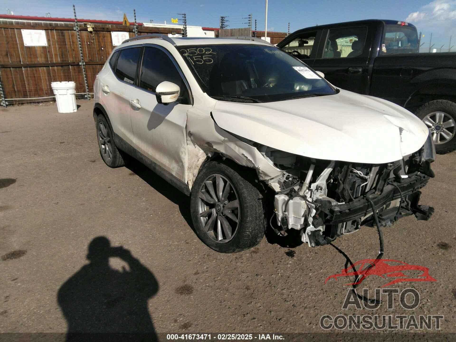NISSAN ROGUE SPORT 2017 - JN1BJ1CR4HW122863