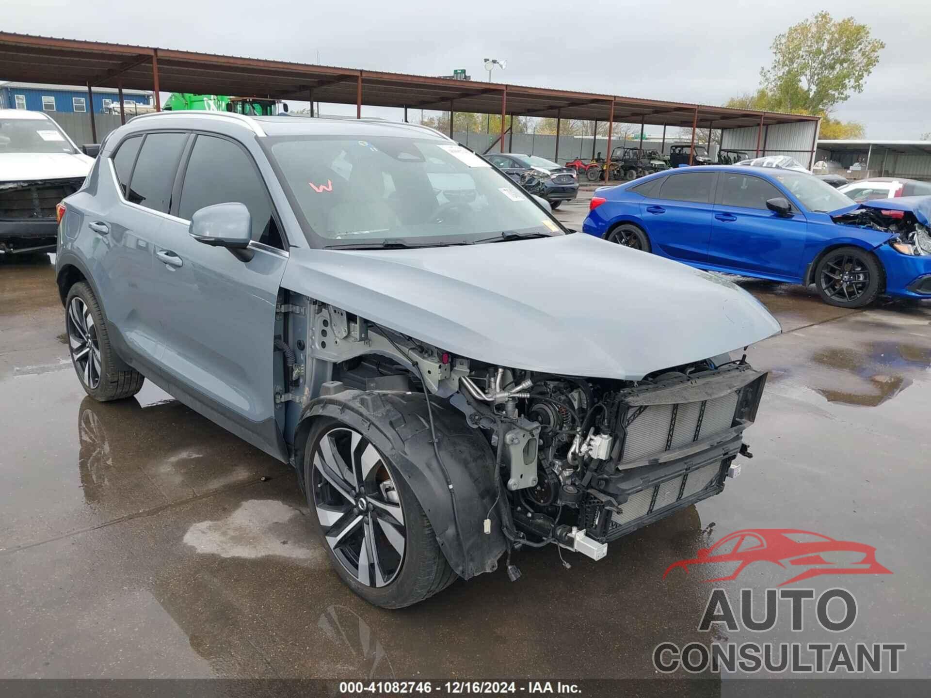 VOLVO XC40 2023 - YV4K92HN7P2950832