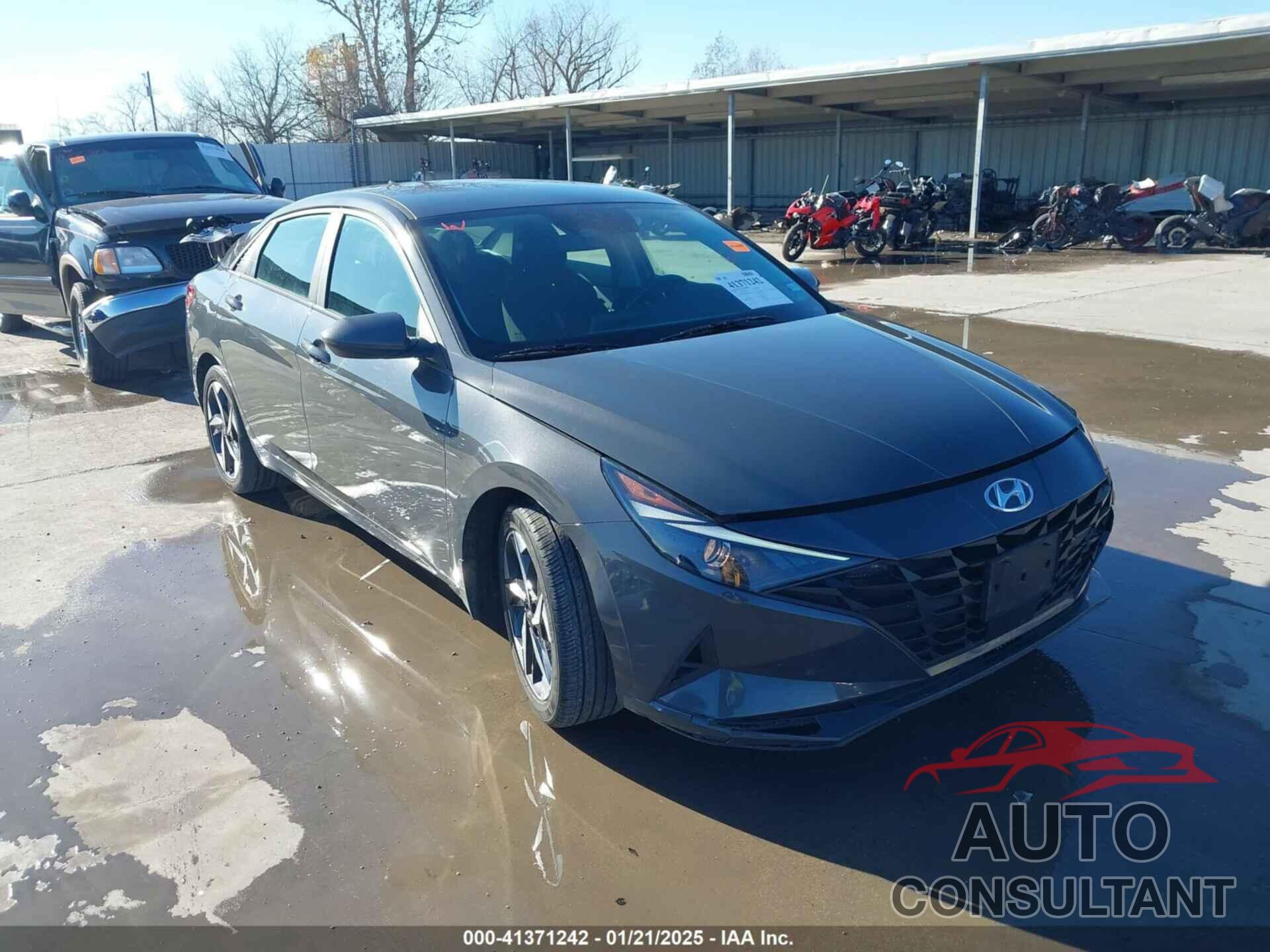 HYUNDAI ELANTRA 2023 - KMHLS4AG8PU618059