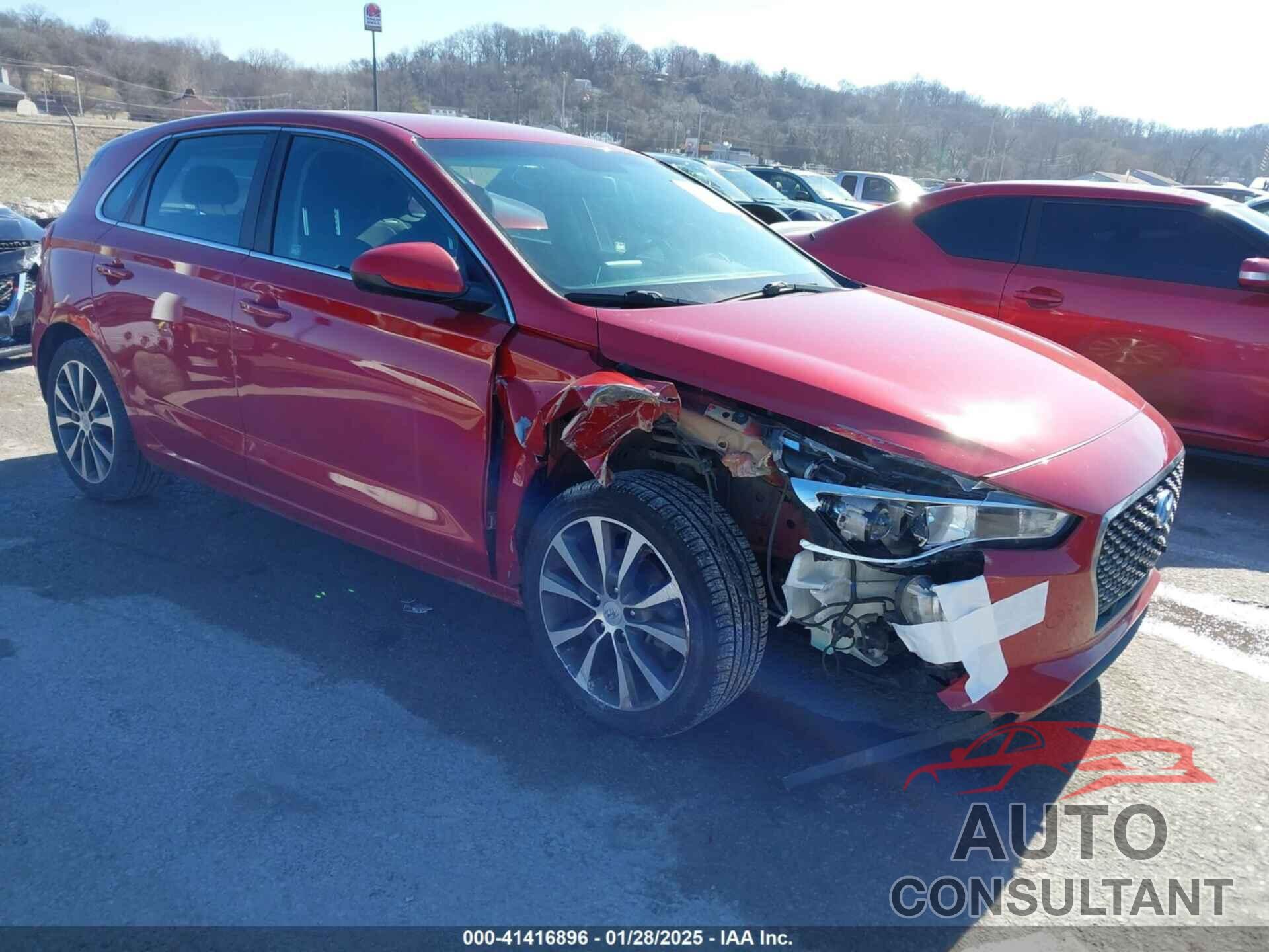 HYUNDAI ELANTRA GT 2018 - KMHH35LE0JU018423